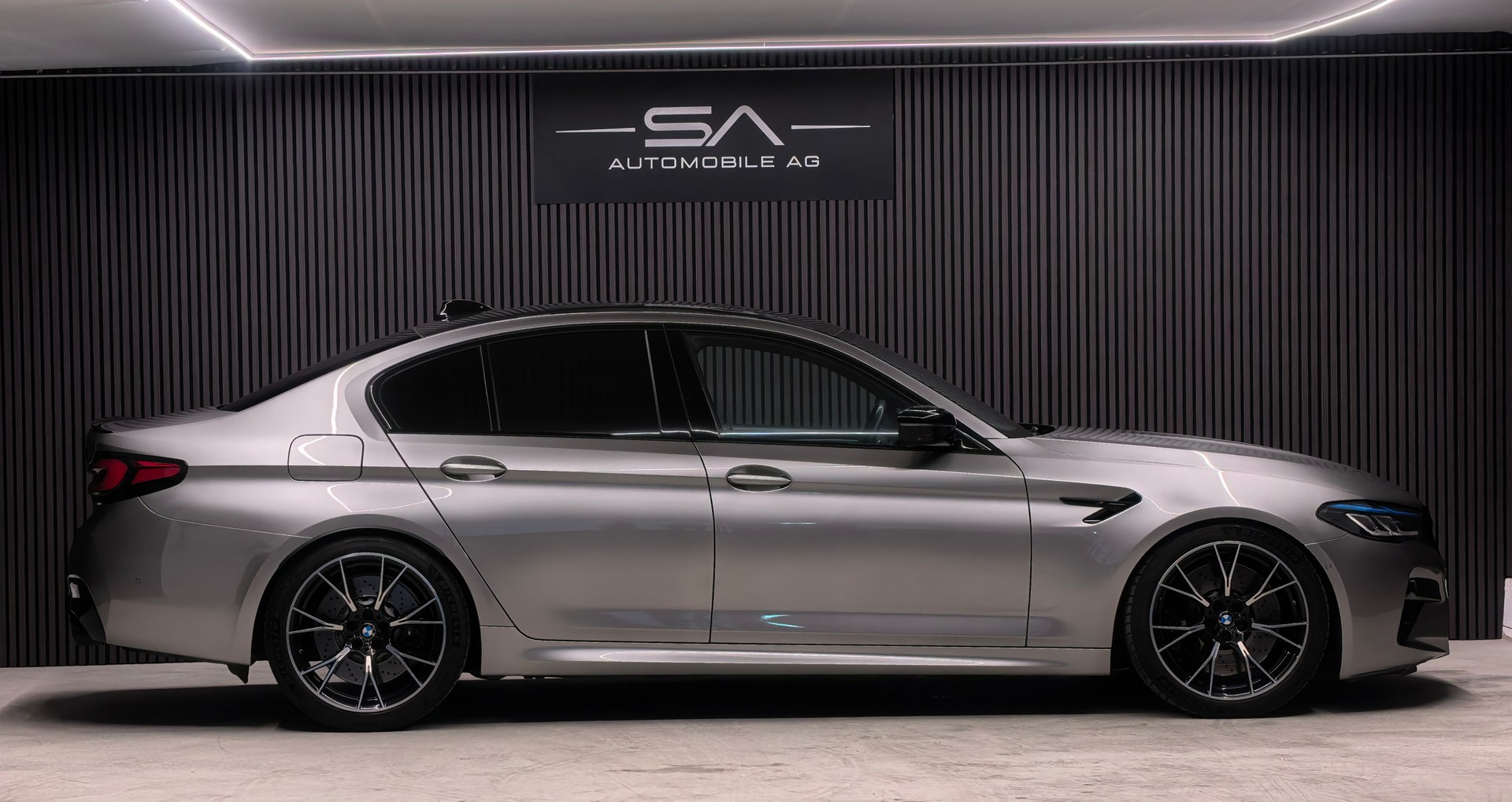 BMW M5 xDrive Competition Drivelogic(Ch)-image-3