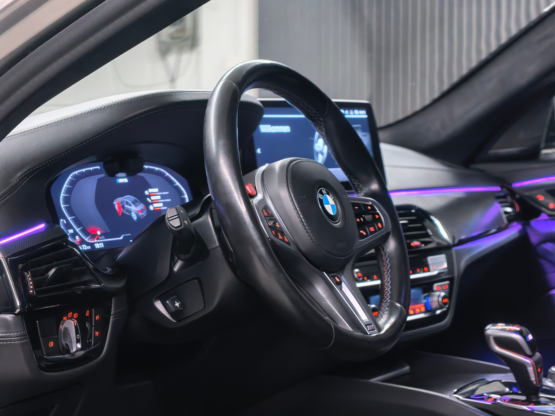 BMW M5 xDrive Competition Drivelogic(Ch)-image-8