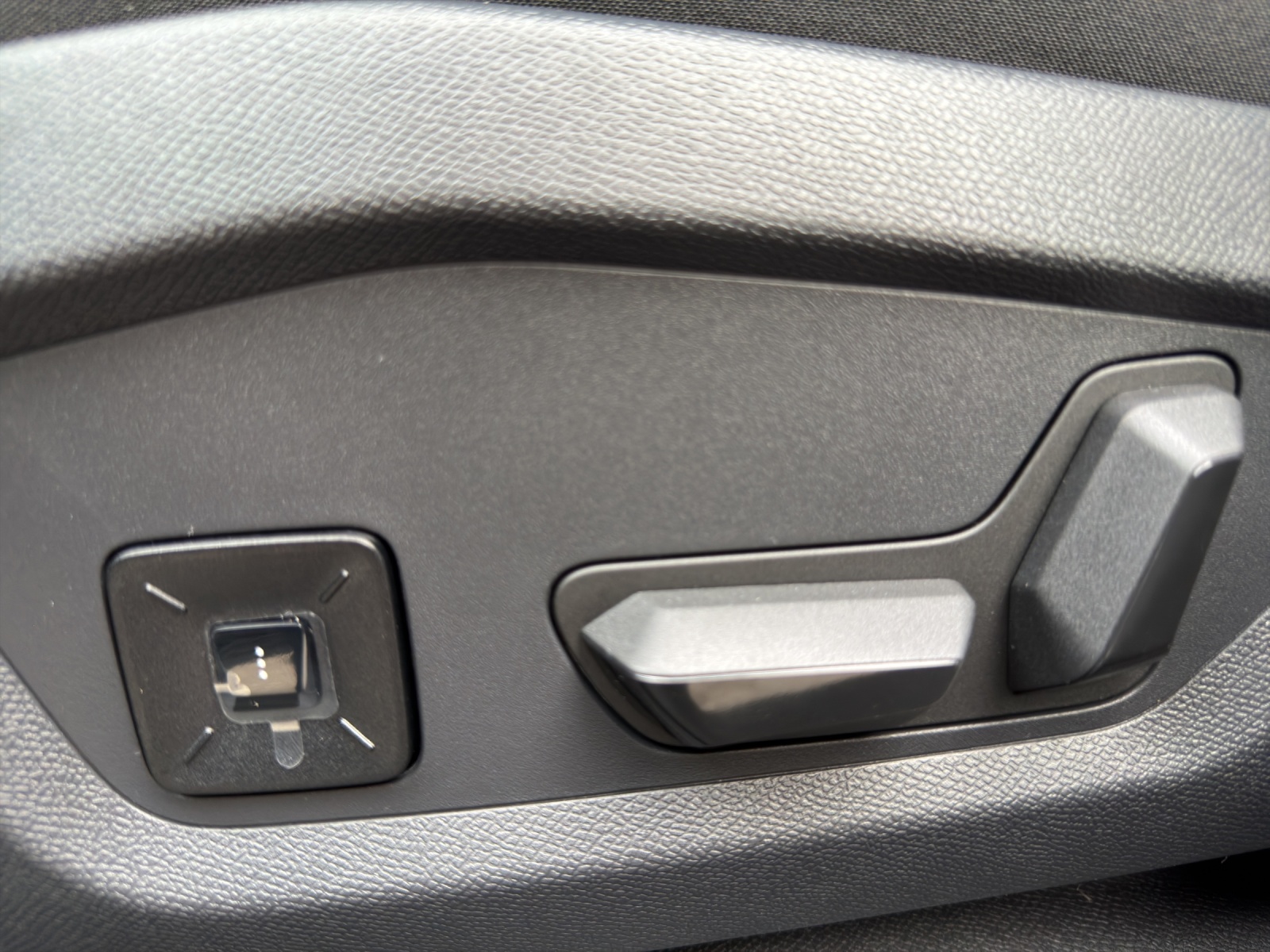 JEEP Compass 1.2 MHEV First Edition Pack Sky-image-13