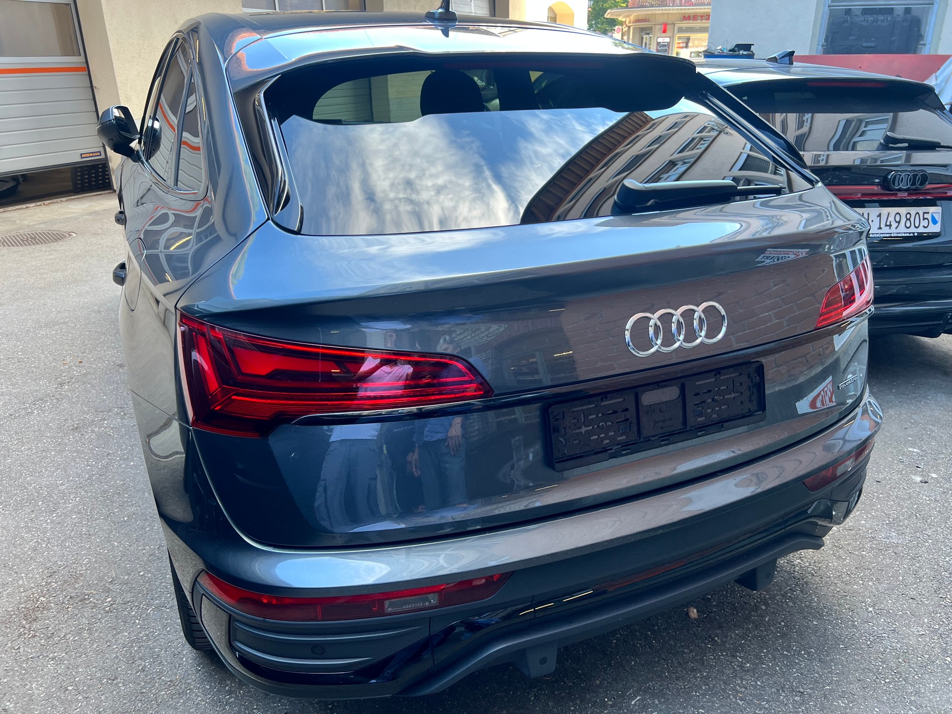 AUDI Q5 Sportback 55 TFSI e PHEV S line quattro S-tronic-image-2