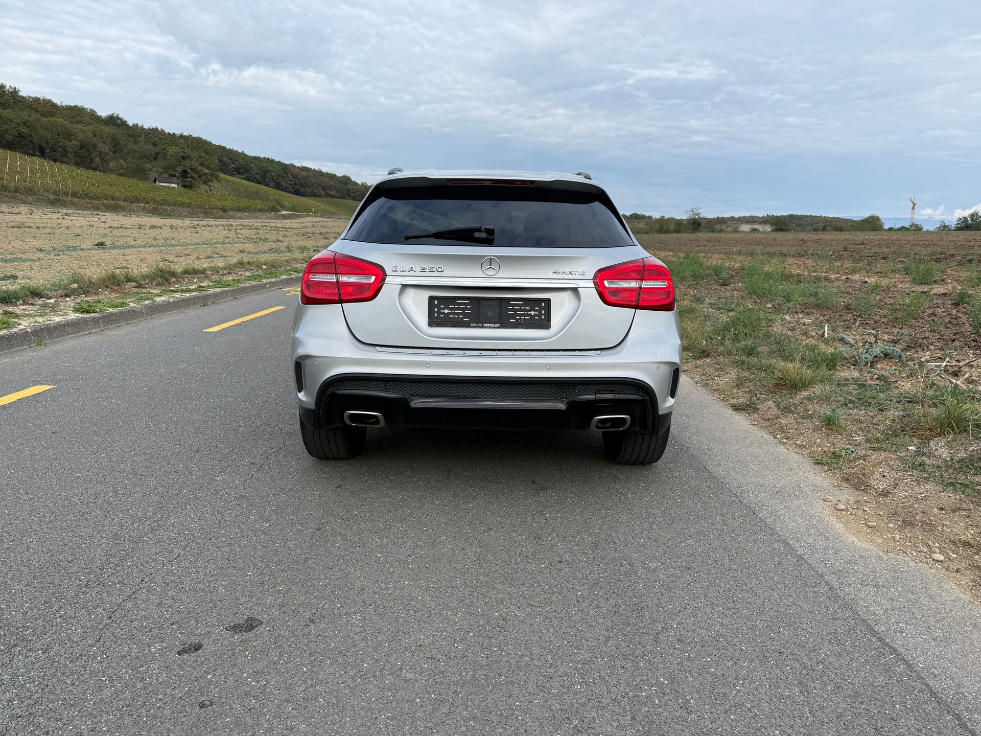 MERCEDES-BENZ GLA 250 AMG Line 4Matic 7G-DCT-image-5