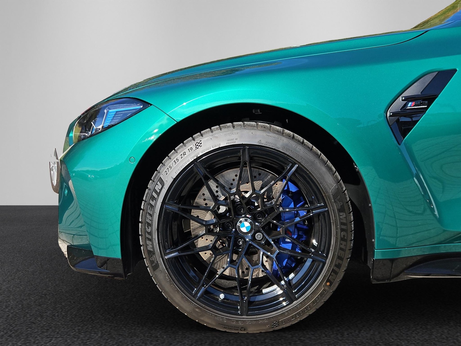 BMW M3 Competition M xDrive Touring-image-8