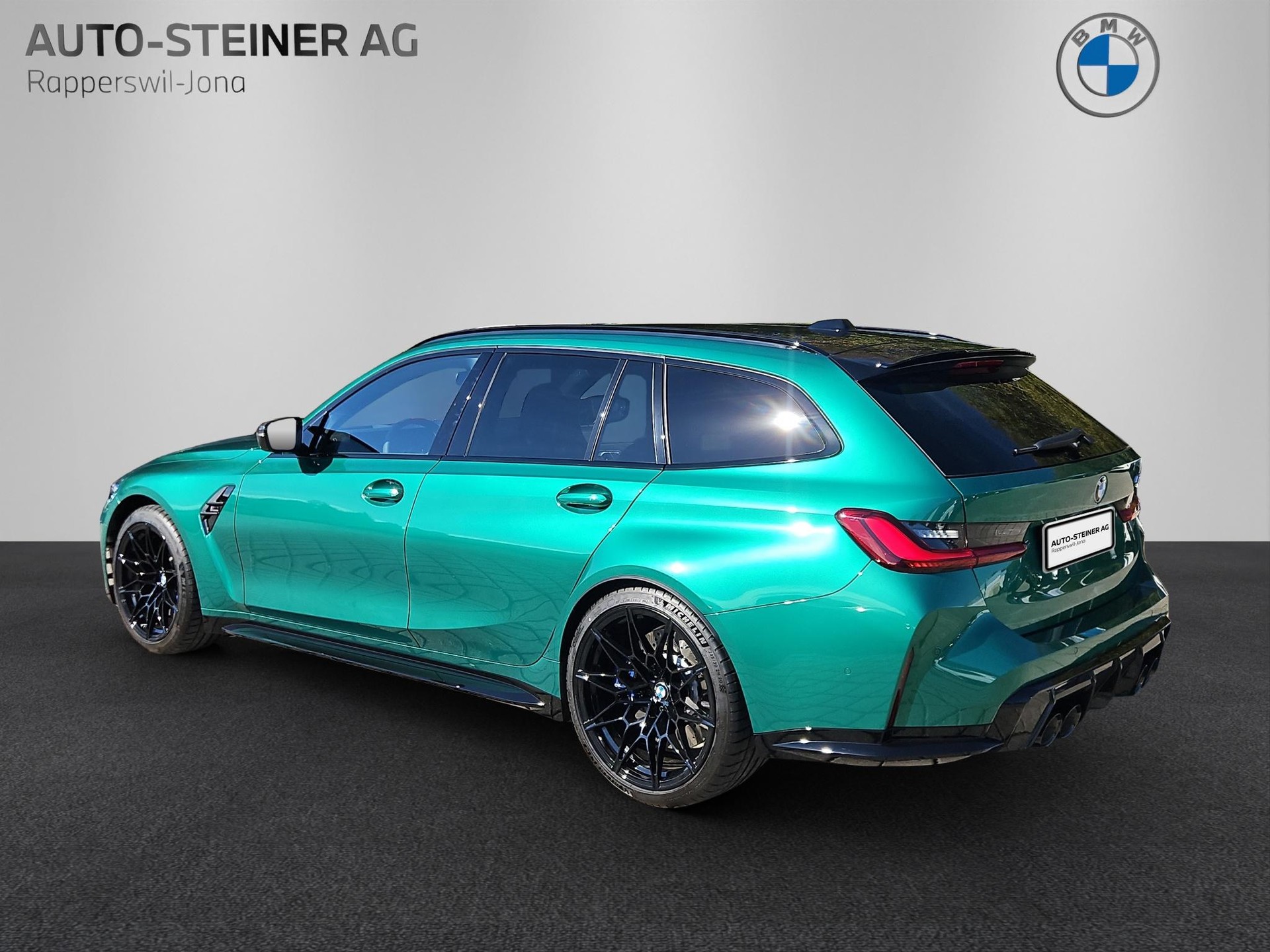BMW M3 Competition M xDrive Touring-image-2