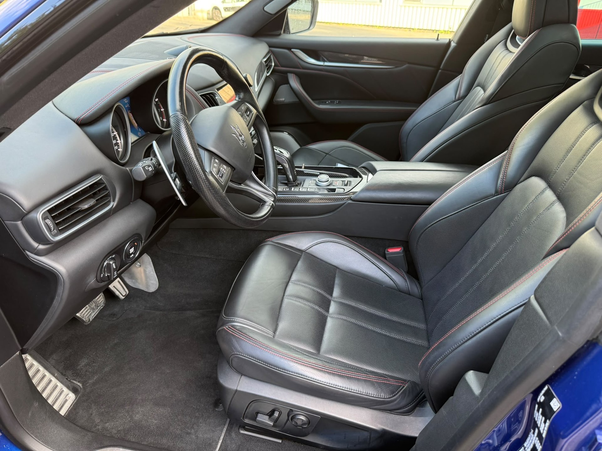 MASERATI Levante S 3.0V6 GranSport Automatica-image-9