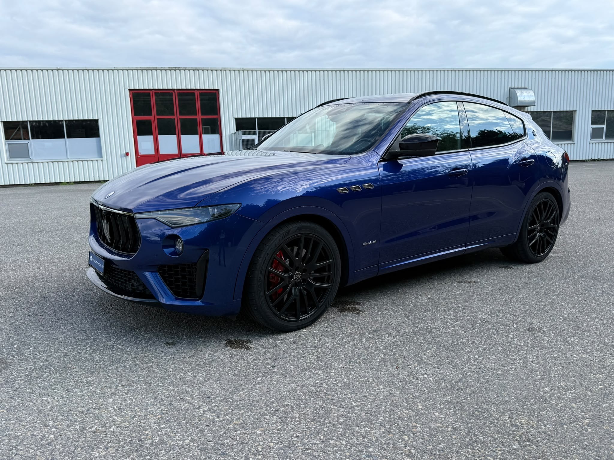 Car photo