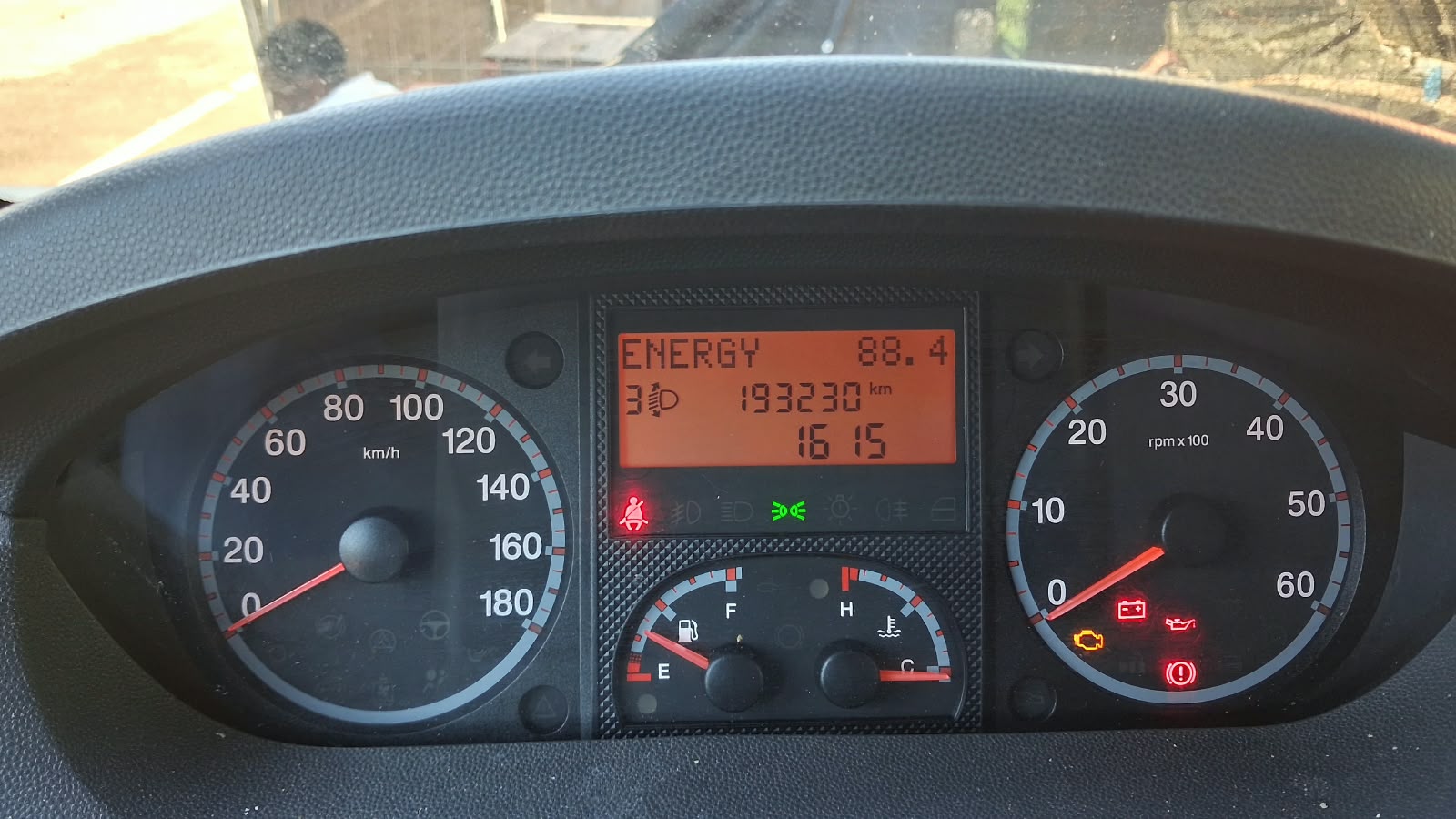 PEUGEOT 2.2 HDI 120-image-1
