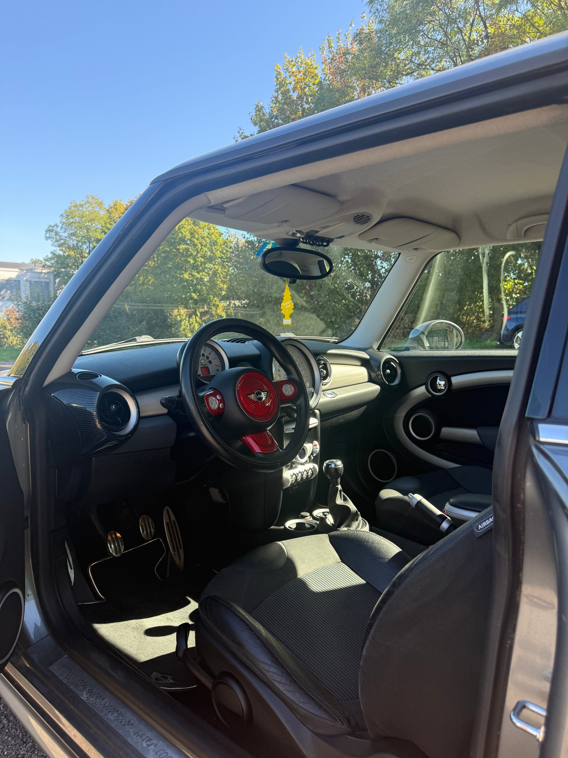 MINI 1.6i Cooper S-image-4