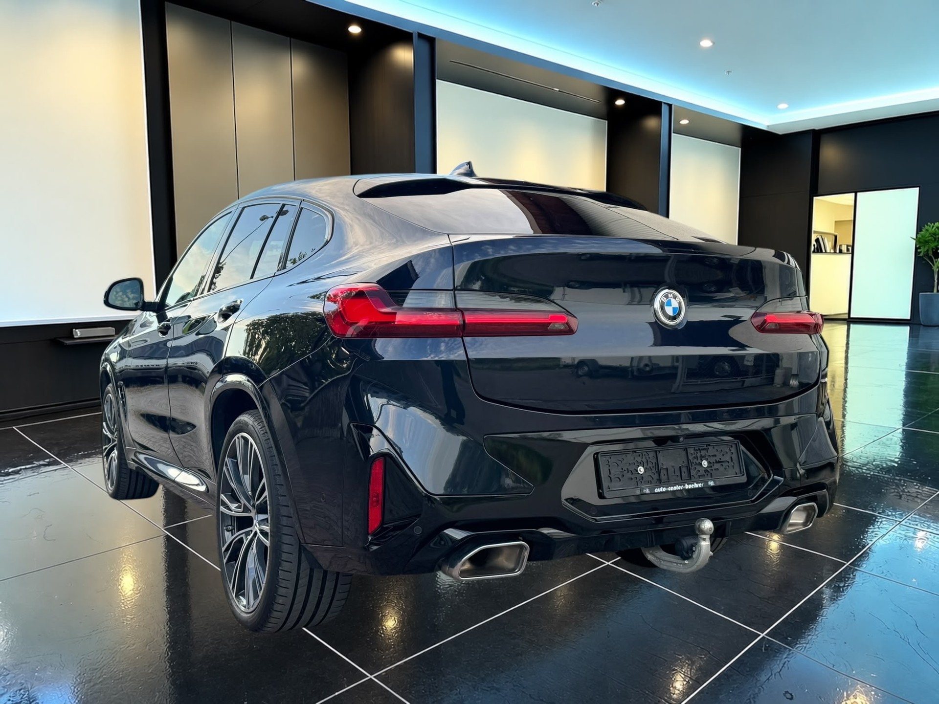 BMW X4 xDrive 20d M-Sportpaket *21'ZOLL*LED*AHK*-image-4