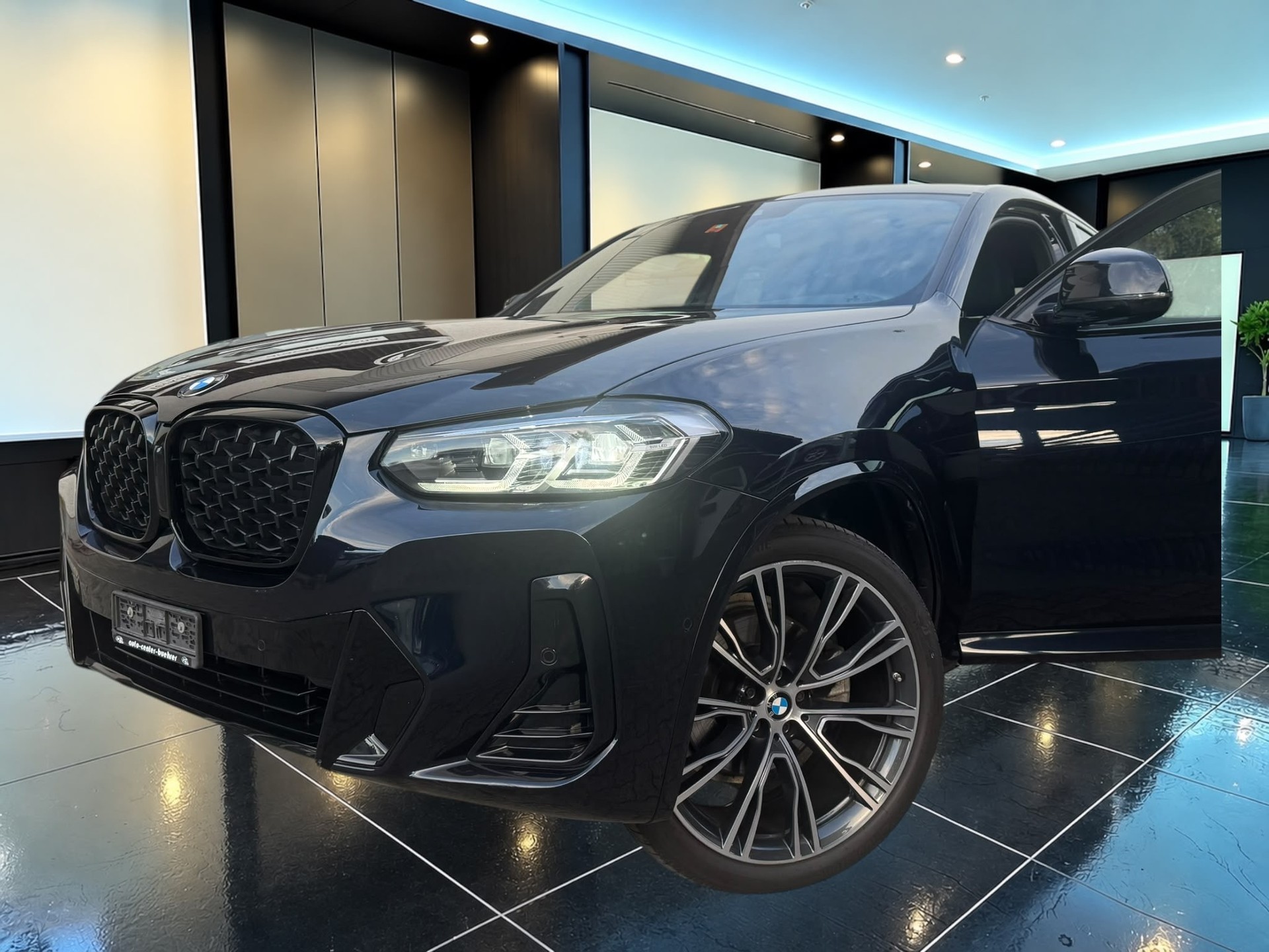 BMW X4 xDrive 20d M-Sportpaket *21'ZOLL*LED*AHK*-image-0
