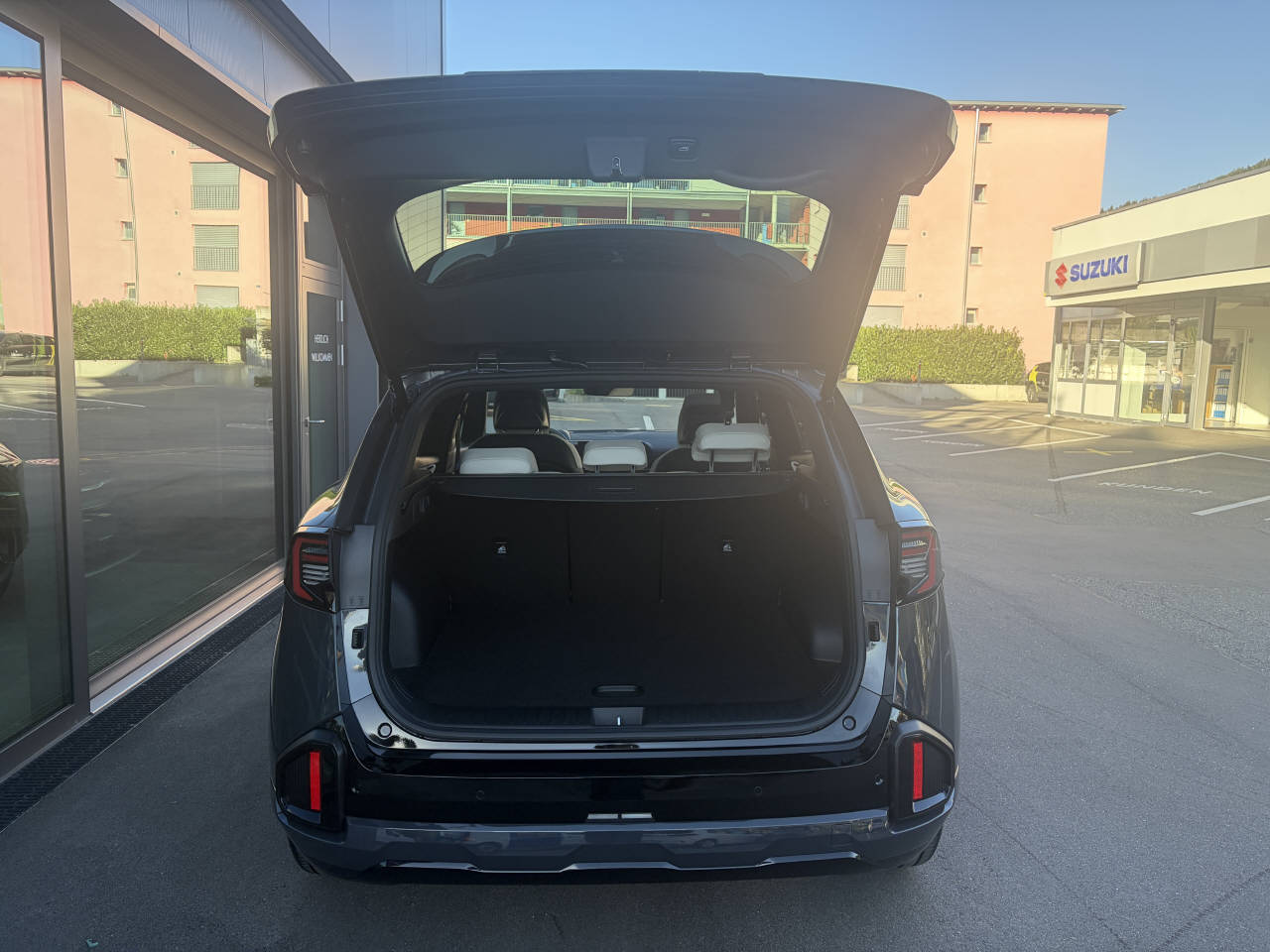 KIA Sportage 1.6 T-GDi Hybrid GT-Line-image-3