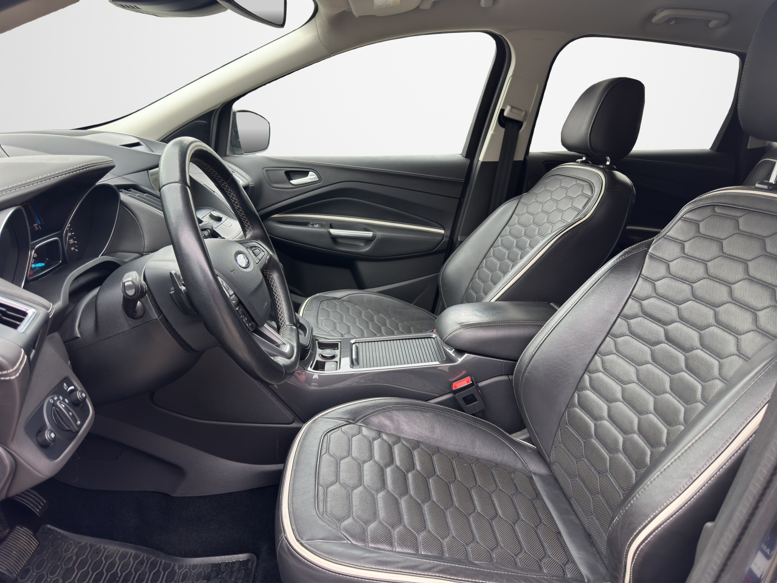 FORD Kuga 2.0 TDCi Vignale 4WD PowerShift *180PS*Zahnriemen+WP frisch ersetzt/frisch MFK+Service*-image-8