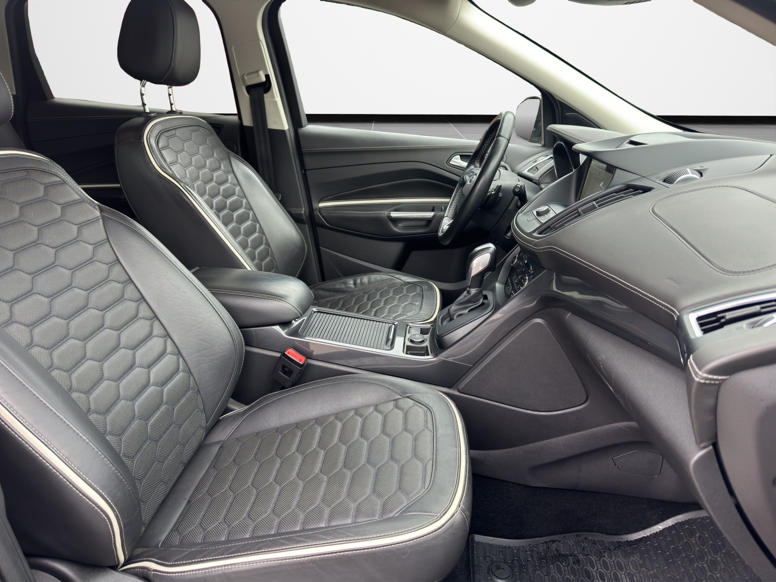 FORD Kuga 2.0 TDCi Vignale 4WD PowerShift *180PS*Zahnriemen+WP frisch ersetzt/frisch MFK+Service*-image-13