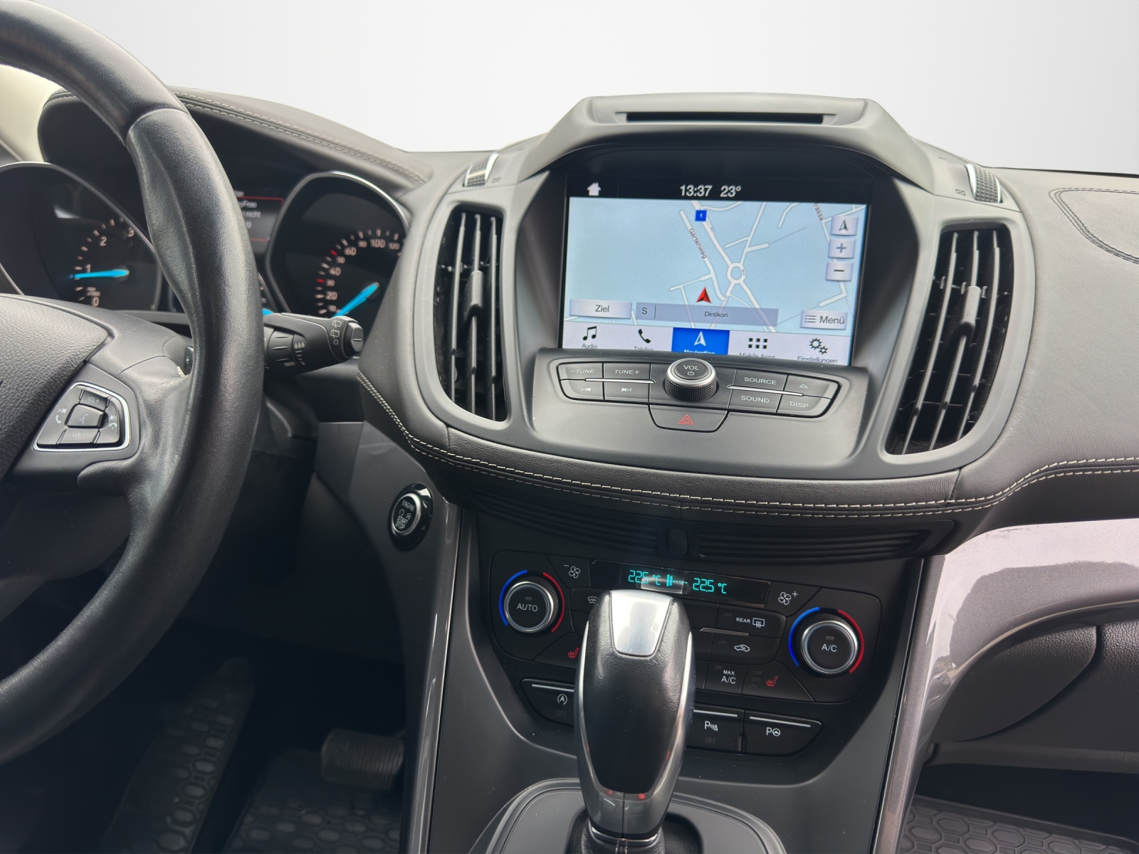 FORD Kuga 2.0 TDCi Vignale 4WD PowerShift *180PS*Zahnriemen+WP frisch ersetzt/frisch MFK+Service*-image-12