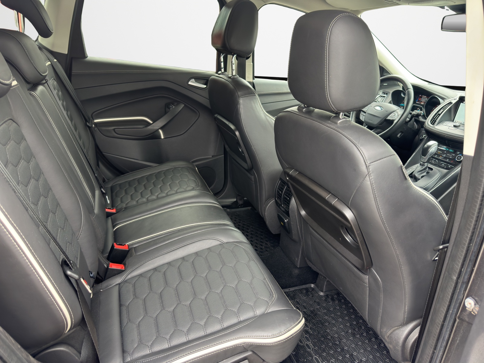 FORD Kuga 2.0 TDCi Vignale 4WD PowerShift *180PS*Zahnriemen+WP frisch ersetzt/frisch MFK+Service*-image-14