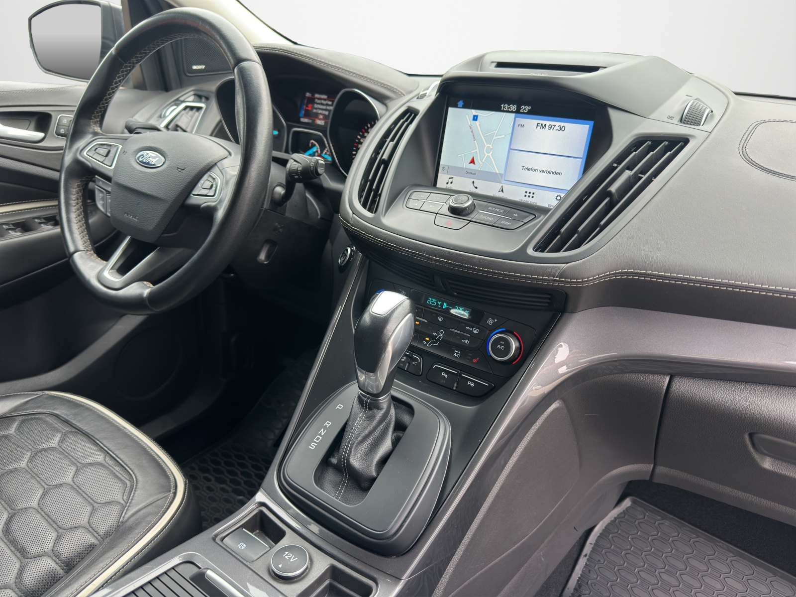 FORD Kuga 2.0 TDCi Vignale 4WD PowerShift *180PS*Zahnriemen+WP frisch ersetzt/frisch MFK+Service*-image-11