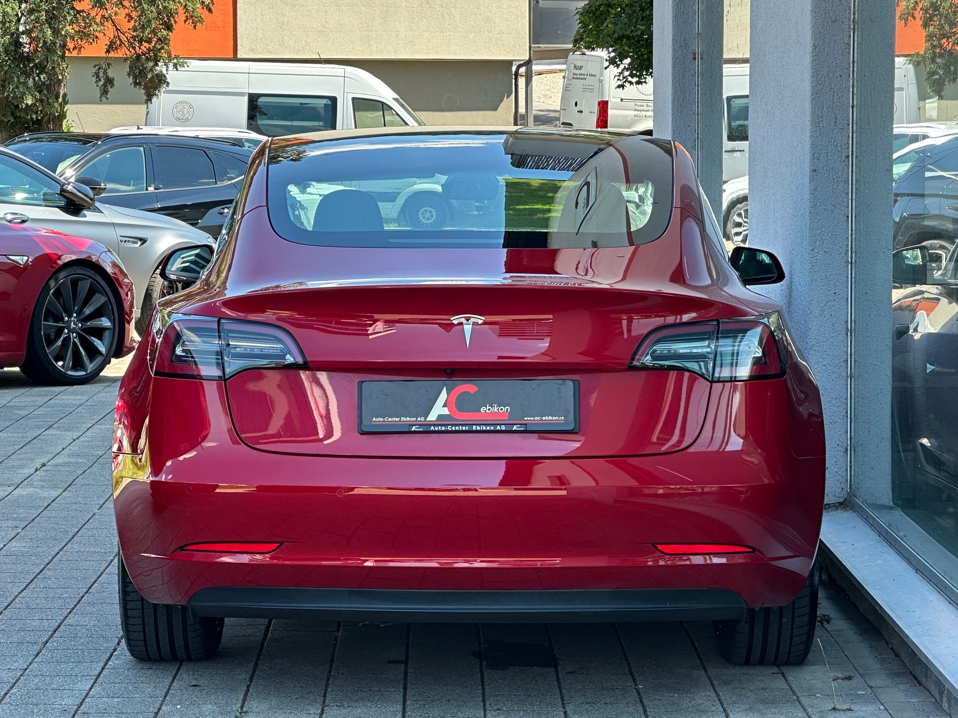 TESLA Model 3 Long Range Dual Motor AWD-image-4