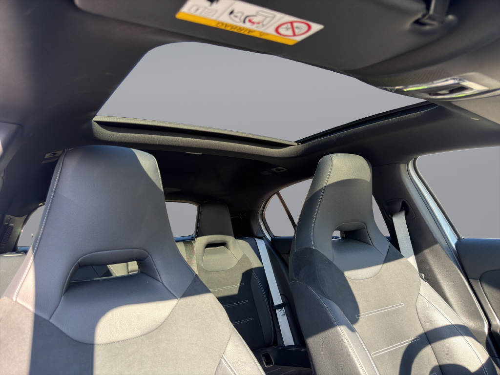 MERCEDES-BENZ A 250 AMG Line 4m-image-15