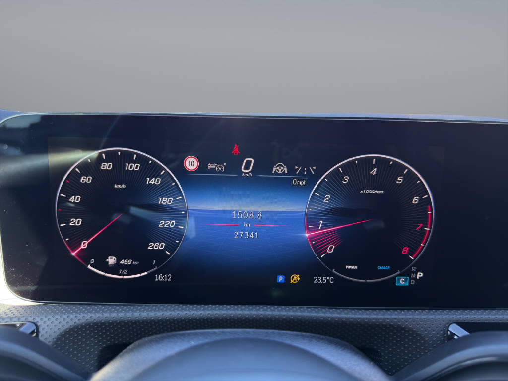 MERCEDES-BENZ A 250 AMG Line 4m-image-9