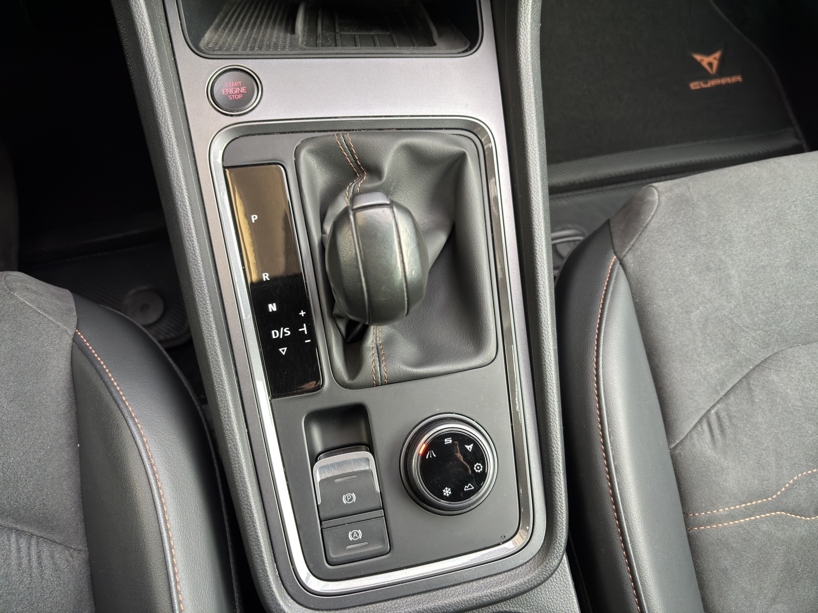 CUPRA Ateca 2.0TSI VZ 4Drive DSG mit AHK & elektr. Ledersitze mit Memory-image-18