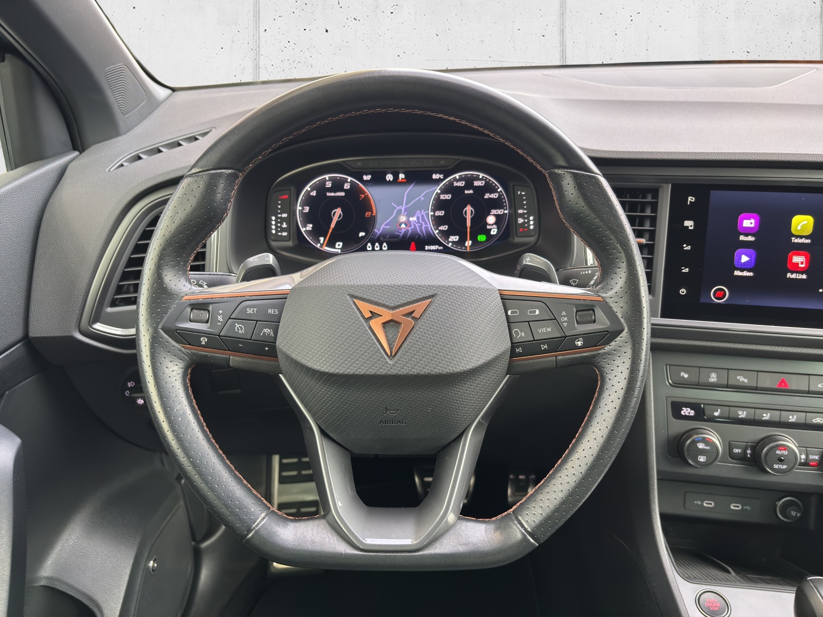 CUPRA Ateca 2.0TSI VZ 4Drive DSG mit AHK & elektr. Ledersitze mit Memory-image-13