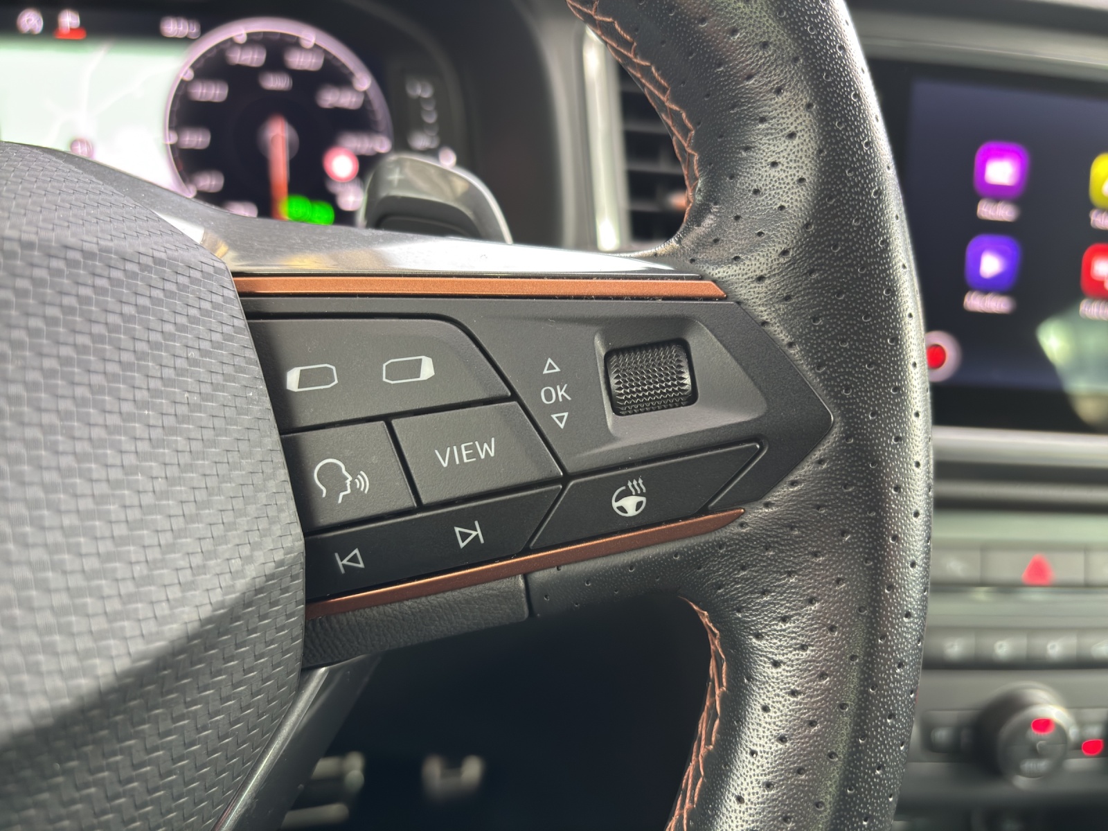 CUPRA Ateca 2.0TSI VZ 4Drive DSG mit AHK & elektr. Ledersitze mit Memory-image-15