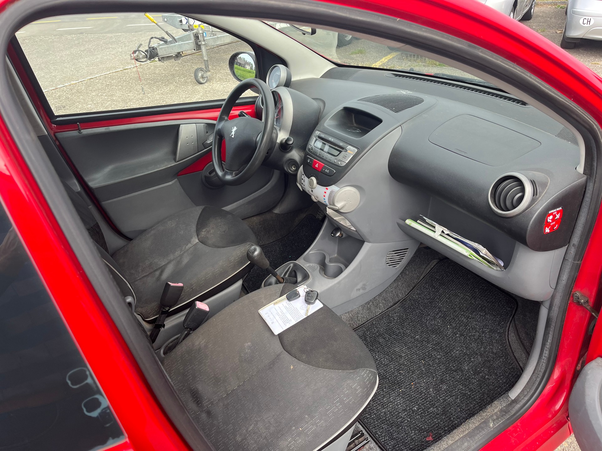 PEUGEOT 107 1.0 Trendy-image-5