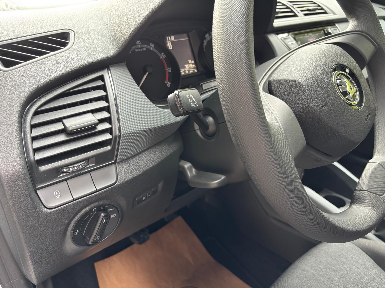 SKODA Fabia Combi 1.0 TSI Ambition-image-11