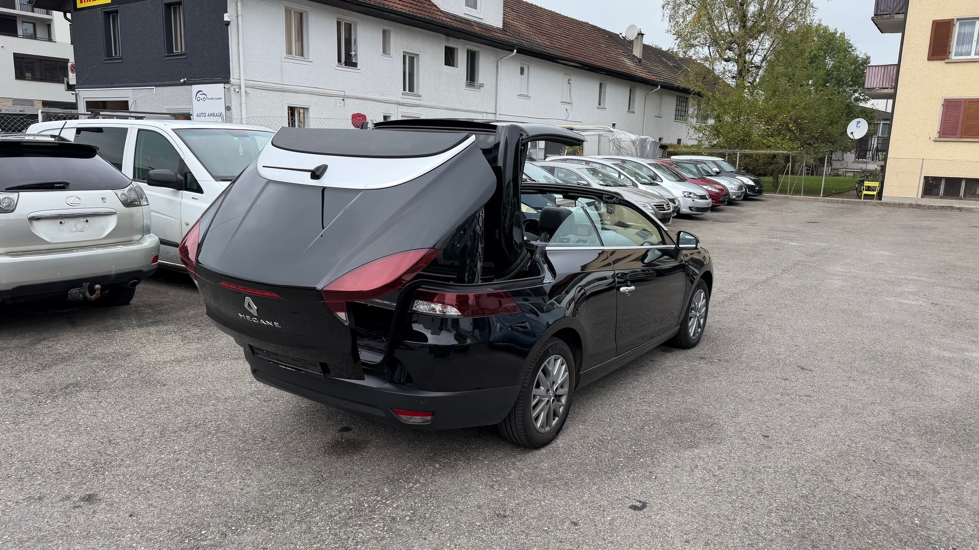 RENAULT Mégane CC 2.0 16V Dynamique CVT-image-2