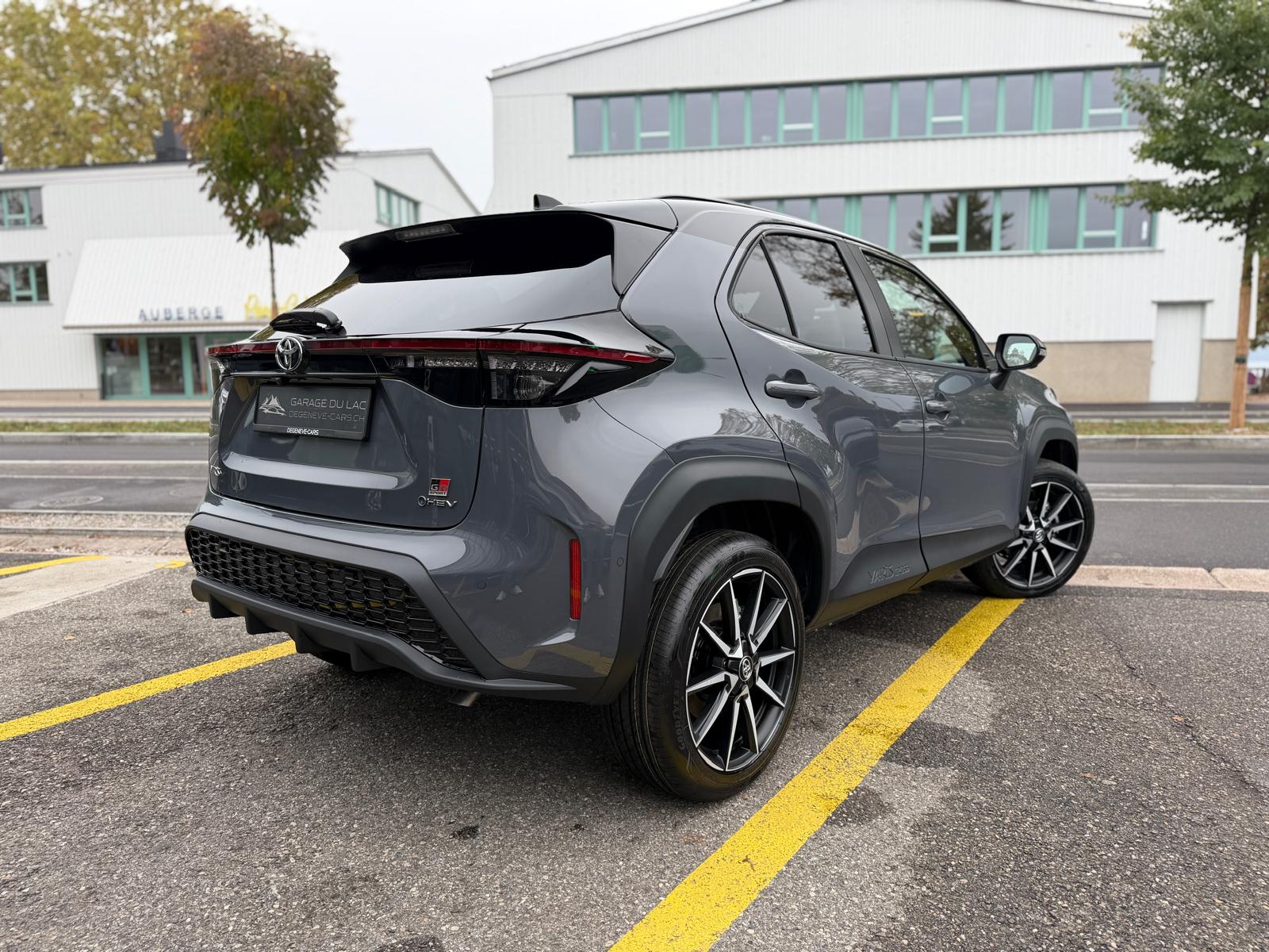 TOYOTA Yaris Cross 1.5 GR Sport e-CVT-image-3