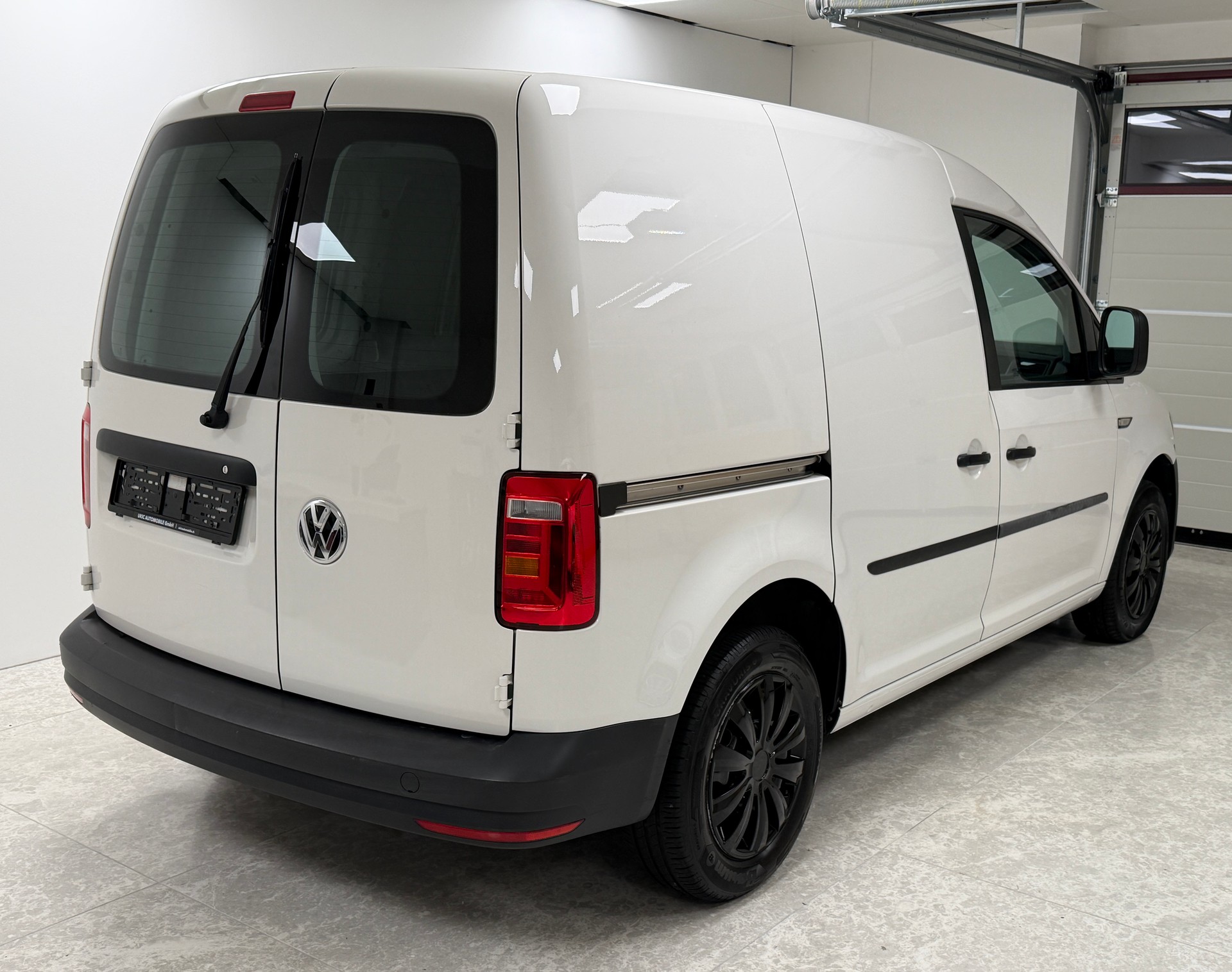 VW Caddy 2.0TDI BlueMotion Technology-image-4