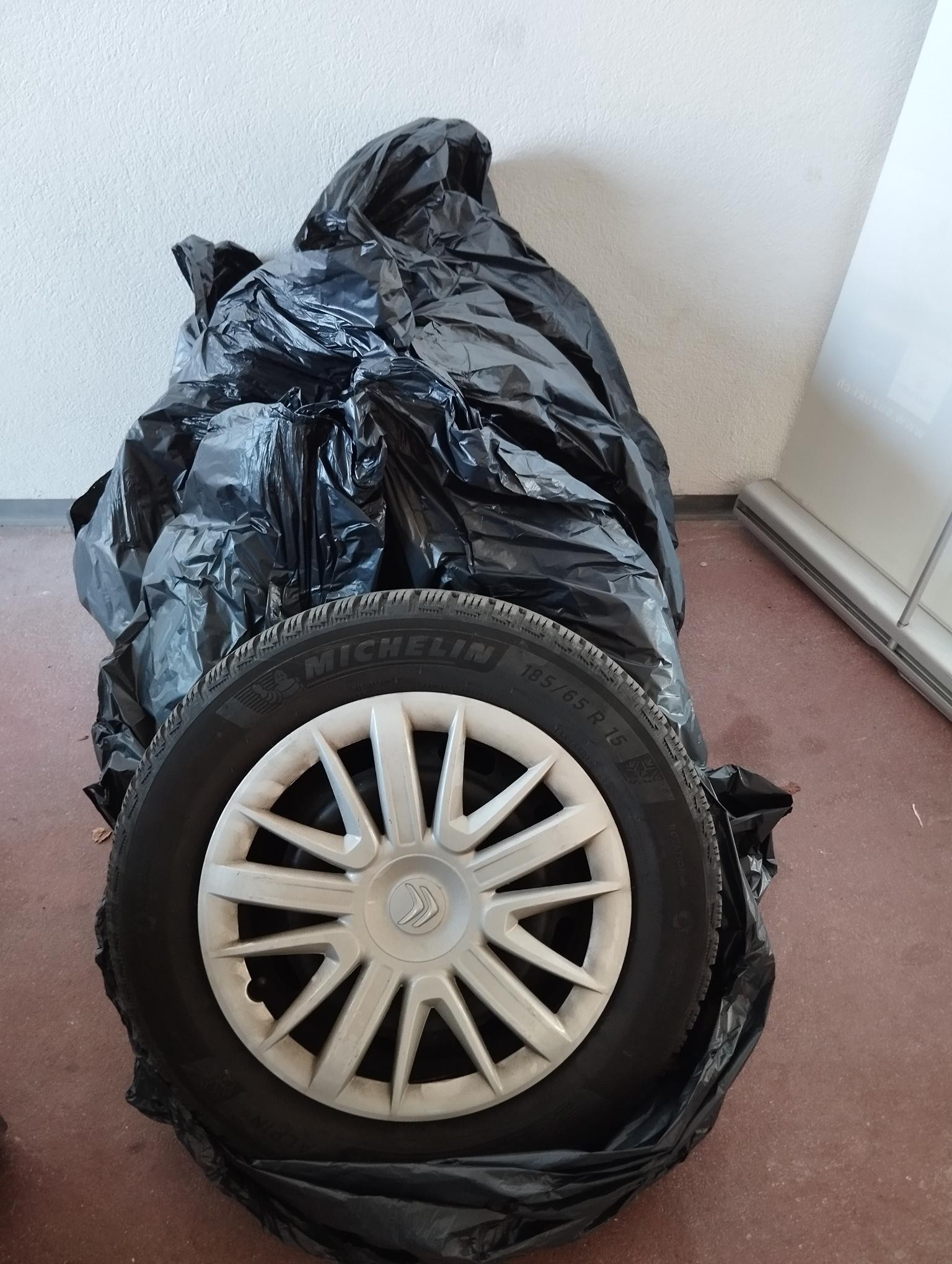 CITROEN C3 1.2i PureTech Shine EAT6-image-6