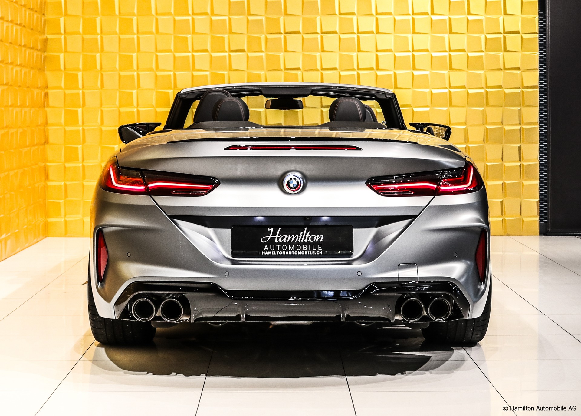 BMW M8 Competition Cabrio xDrive Steptronic-image-8