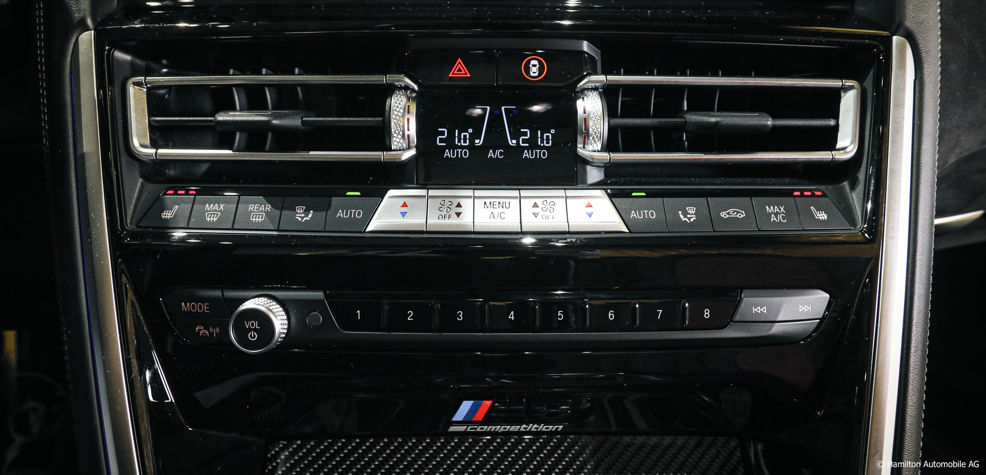 BMW M8 Competition Cabrio xDrive Steptronic-image-22