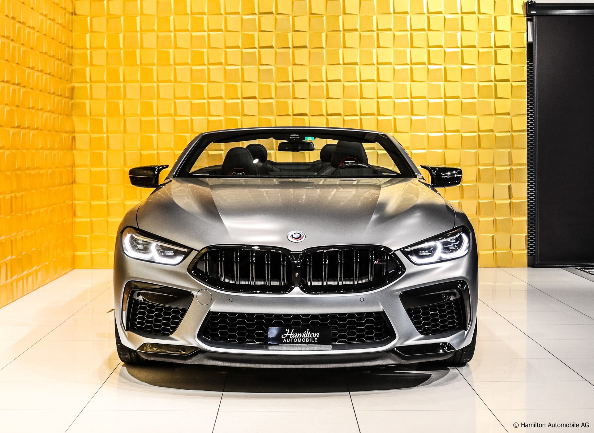 BMW M8 Competition Cabrio xDrive Steptronic-image-2