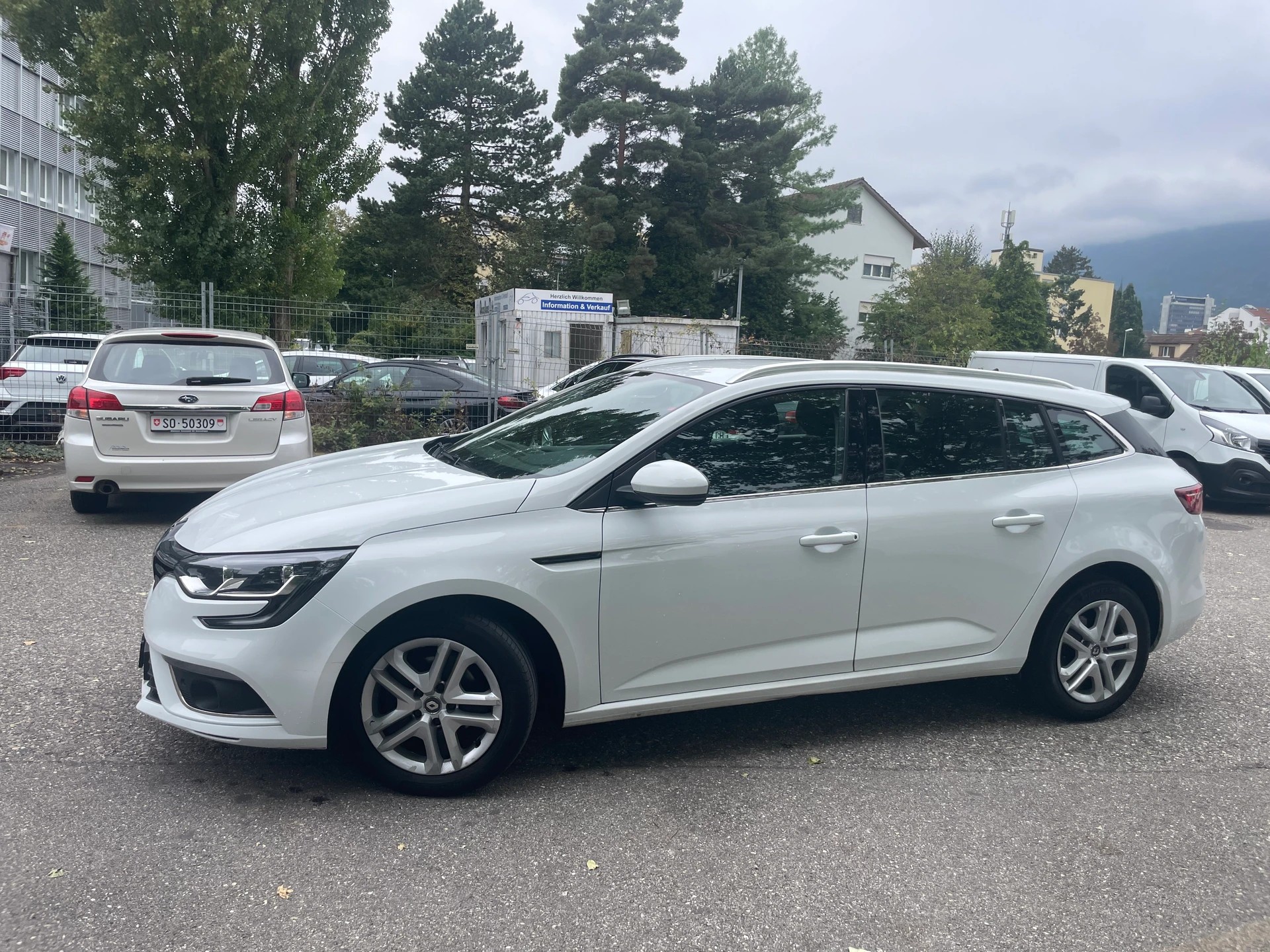RENAULT Mégane Grandtour 1.5 dCi Business * Gr.Navi * Klima-auto * Tempomat * PDC H * Frisch Ab MFK-image-7