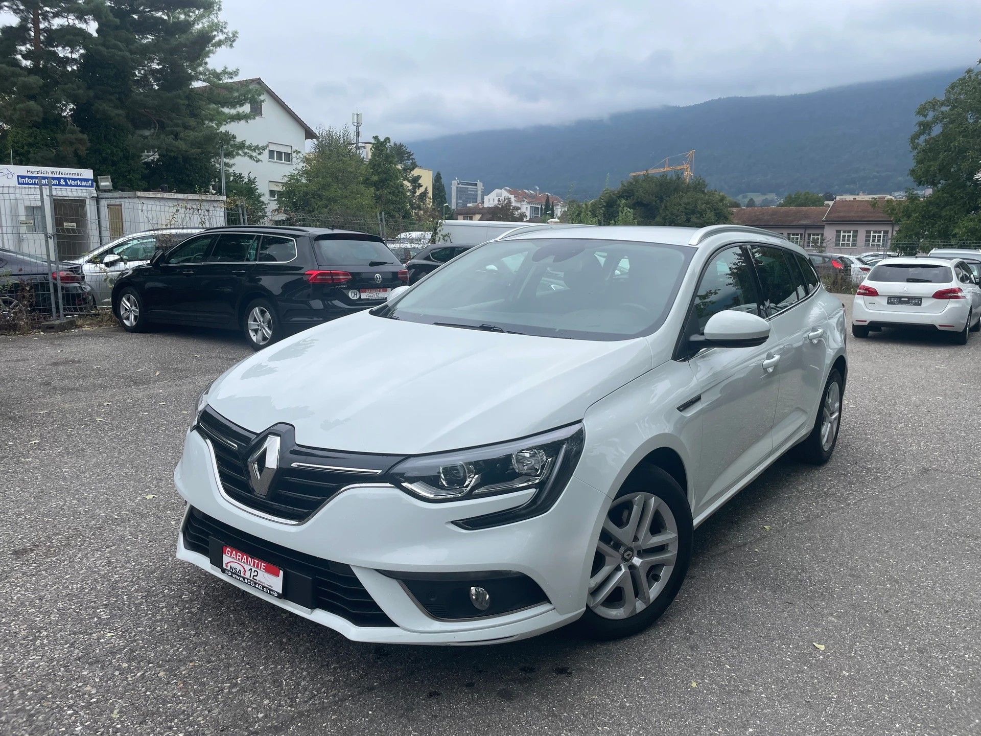 RENAULT Mégane Grandtour 1.5 dCi Business * Gr.Navi * Klima-auto * Tempomat * PDC H * Frisch Ab MFK-image-0