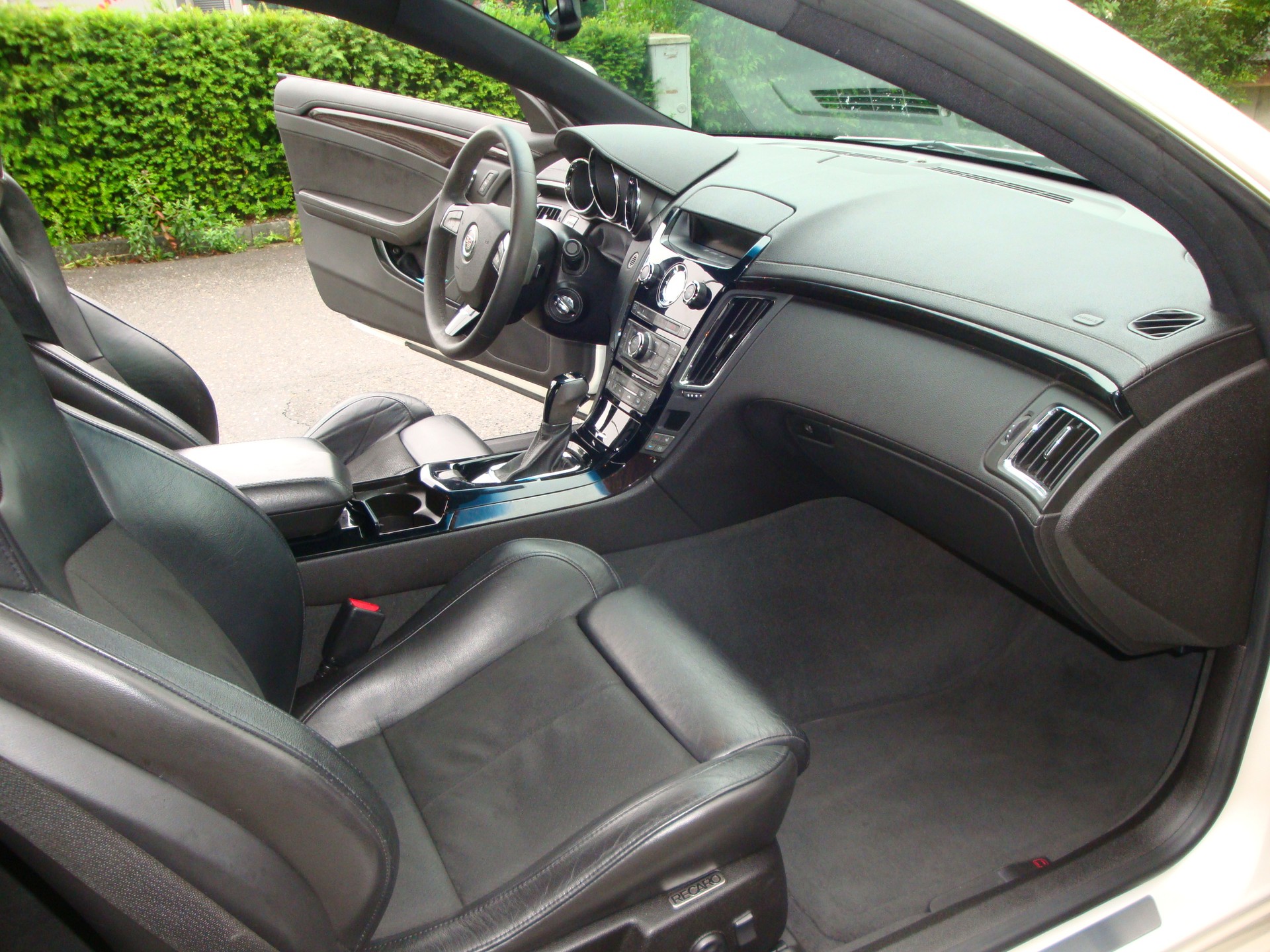 CADILLAC CTS-V Coupe 6.2 V8 SC Automatik-image-7