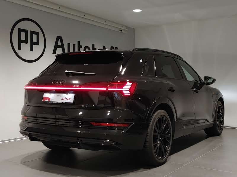 AUDI e-tron 55 S Line quattro-image-13