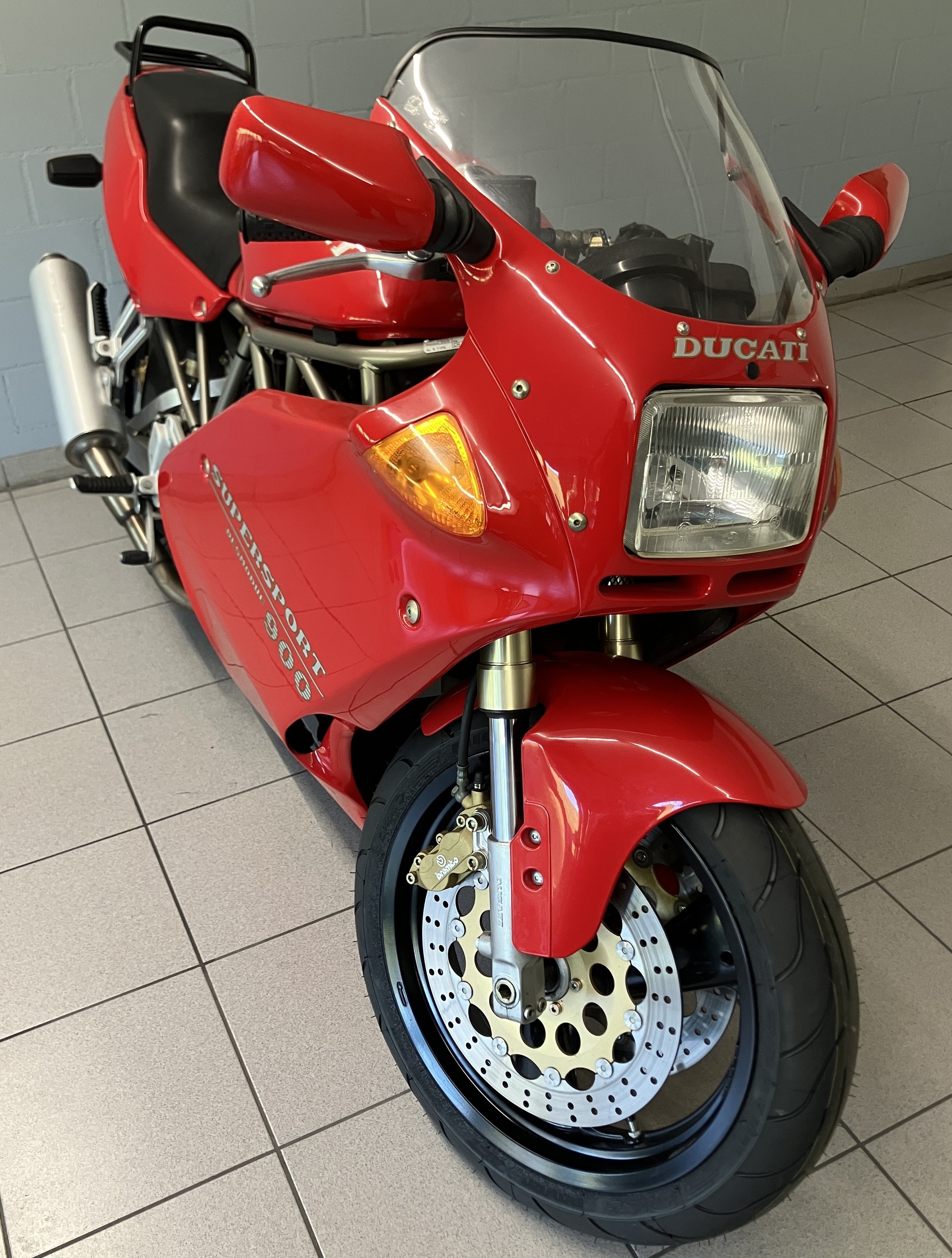 DUCATI 900SS