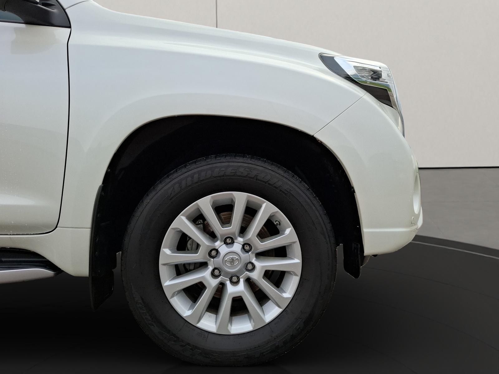 TOYOTA Land Cruiser 3.0 D-4D Linea Sol-image-15