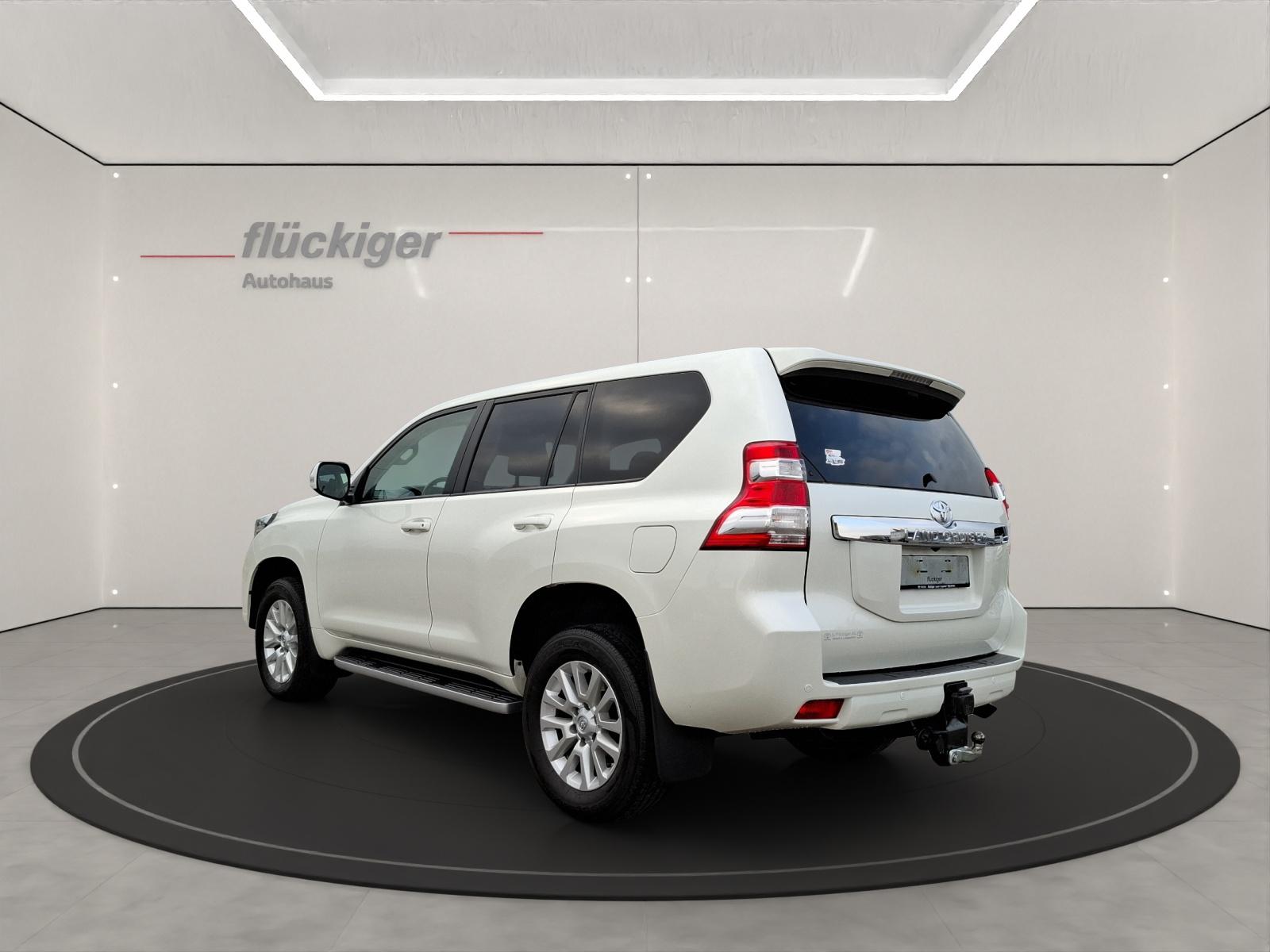 TOYOTA Land Cruiser 3.0 D-4D Linea Sol-image-6