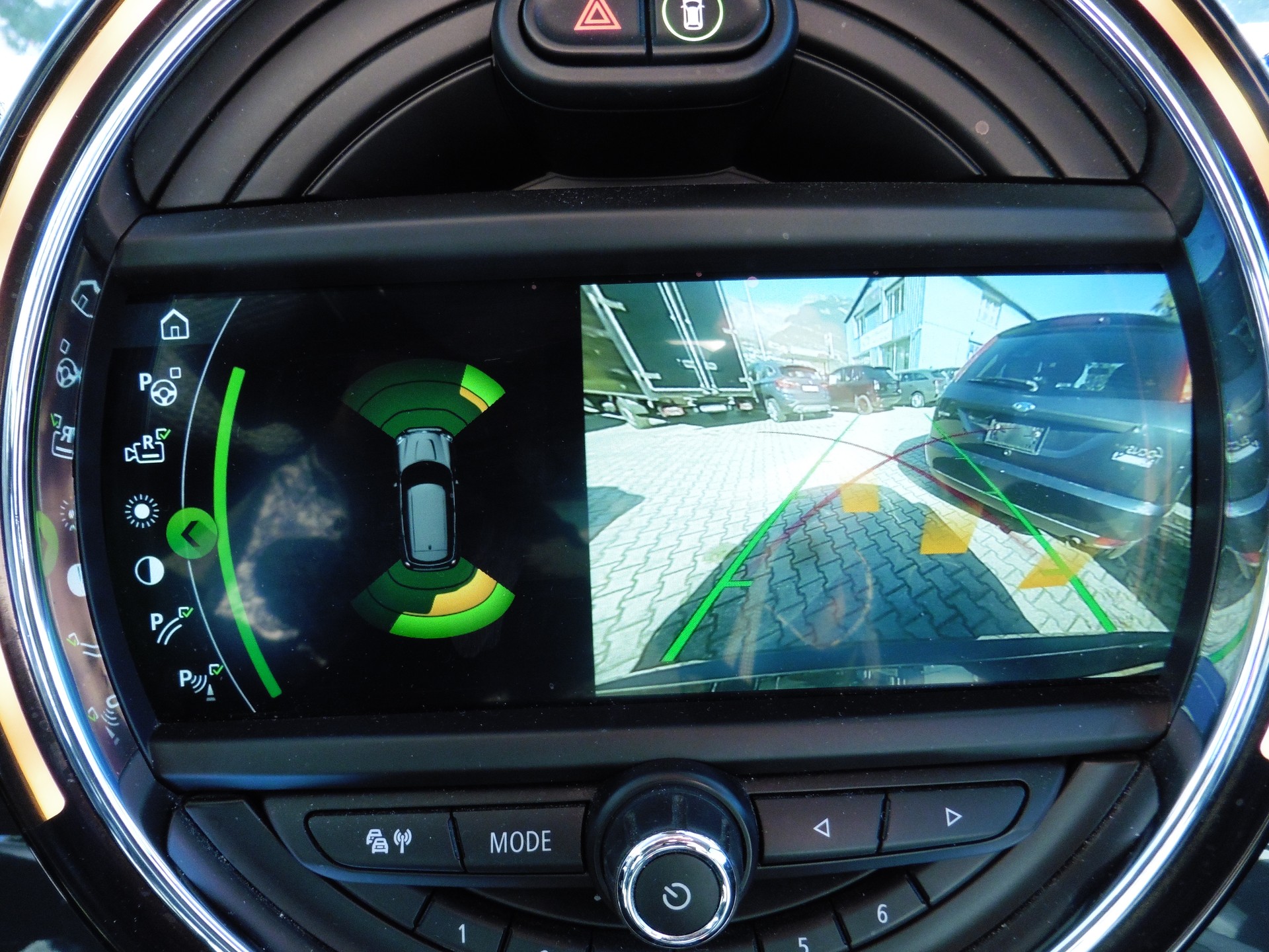 MINI Countryman Cooper S E ALL4 Steptronic-image-10