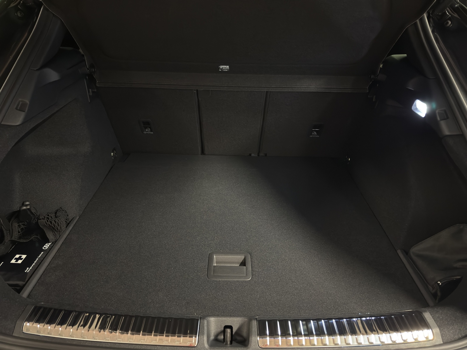 AUDI Q3 SUV 110 kW TFSI S tronic-image-16