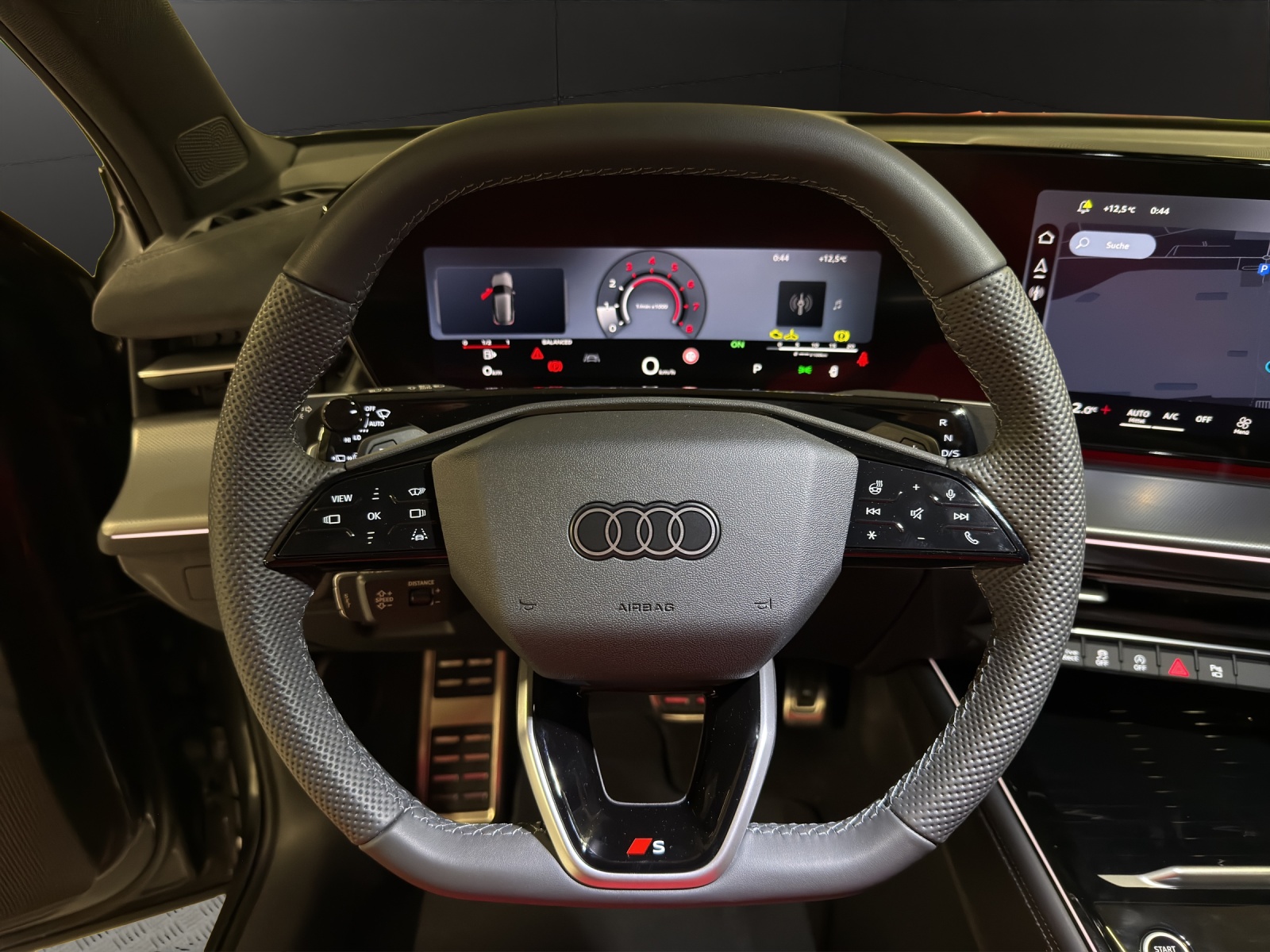 AUDI Q3 SUV 110 kW TFSI S tronic-image-8