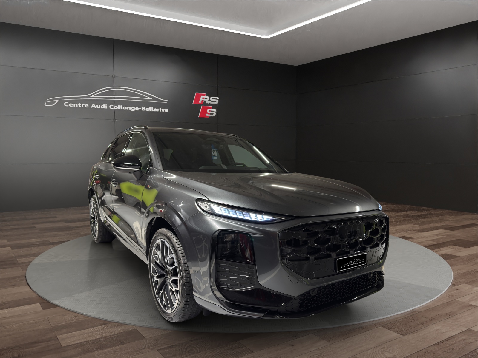 AUDI Q3 SUV 110 kW TFSI S tronic-image-6