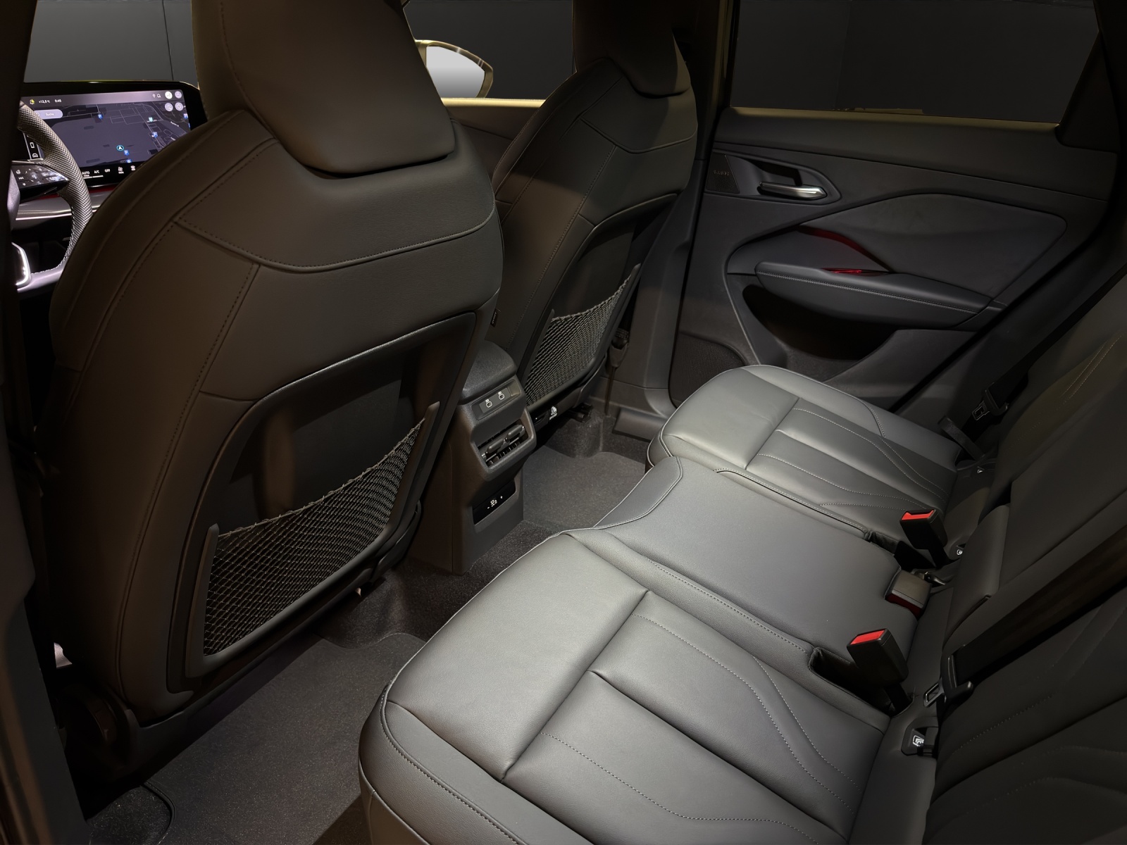 AUDI Q3 SUV 110 kW TFSI S tronic-image-17