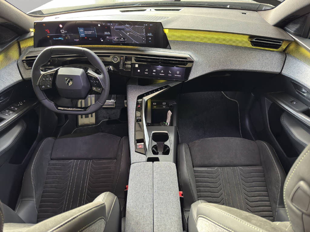 PEUGEOT 5008 e-Launch Edition AWD-image-8