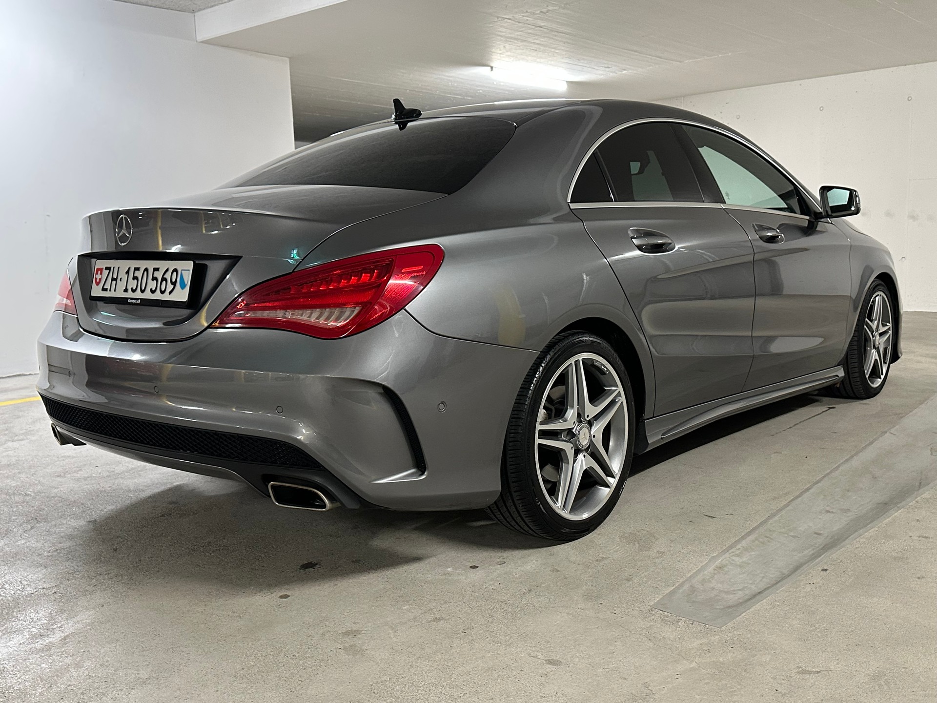 MERCEDES-BENZ CLA 180-image-3