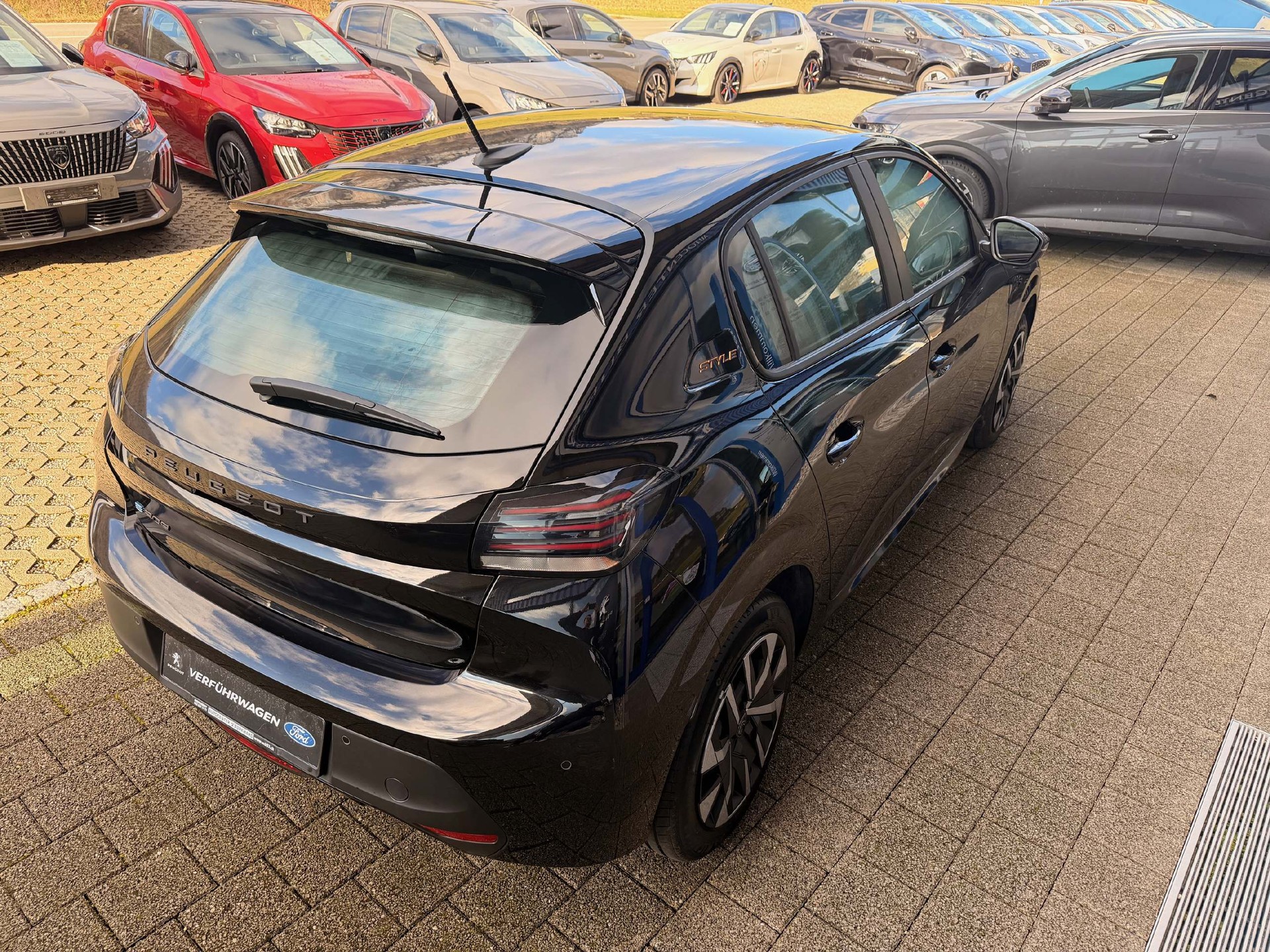 PEUGEOT 208 e-Style 5 Jahre Garantie I Wärmepumpe-image-4
