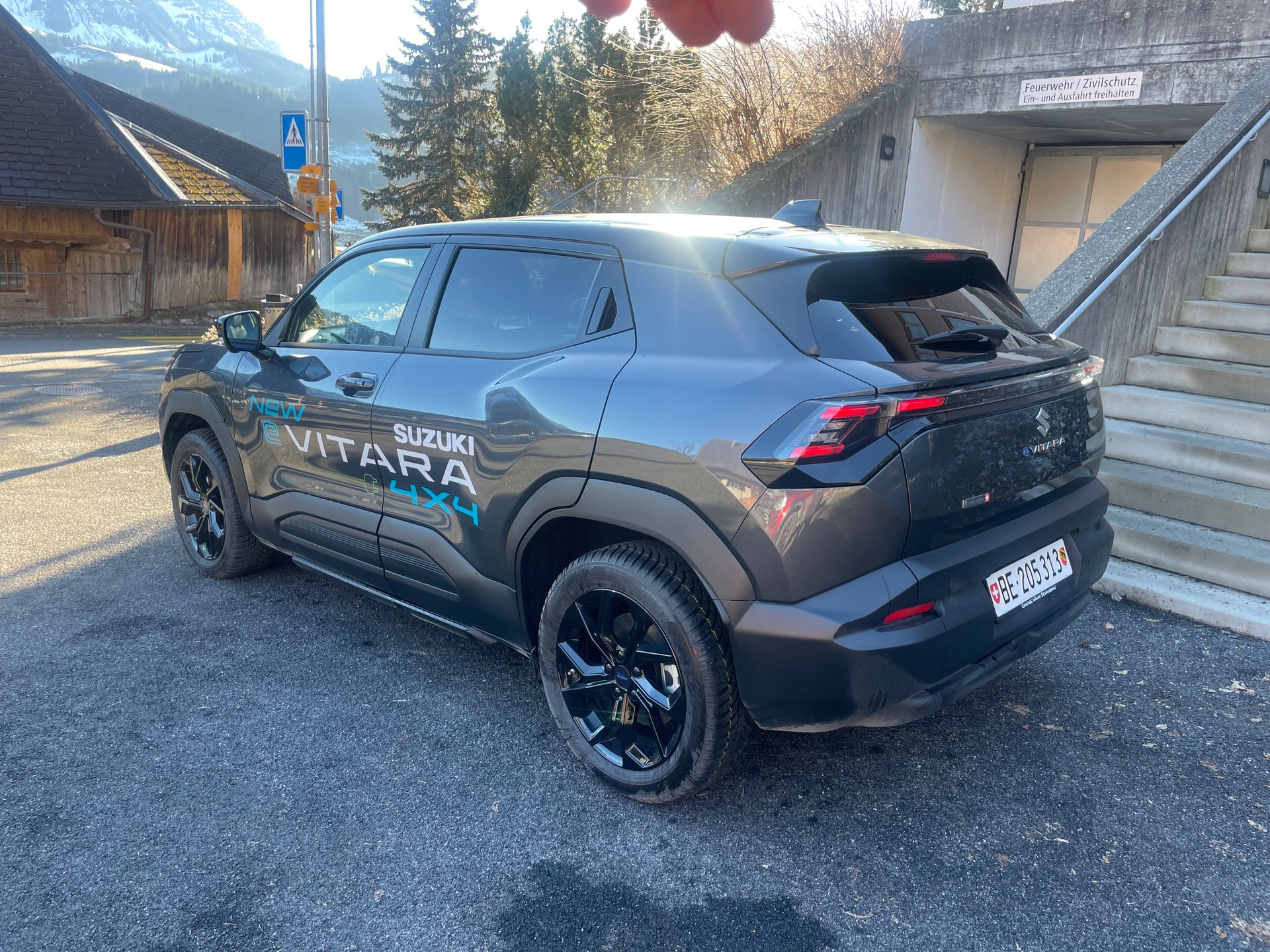 SUZUKI E-Vitara-image-2